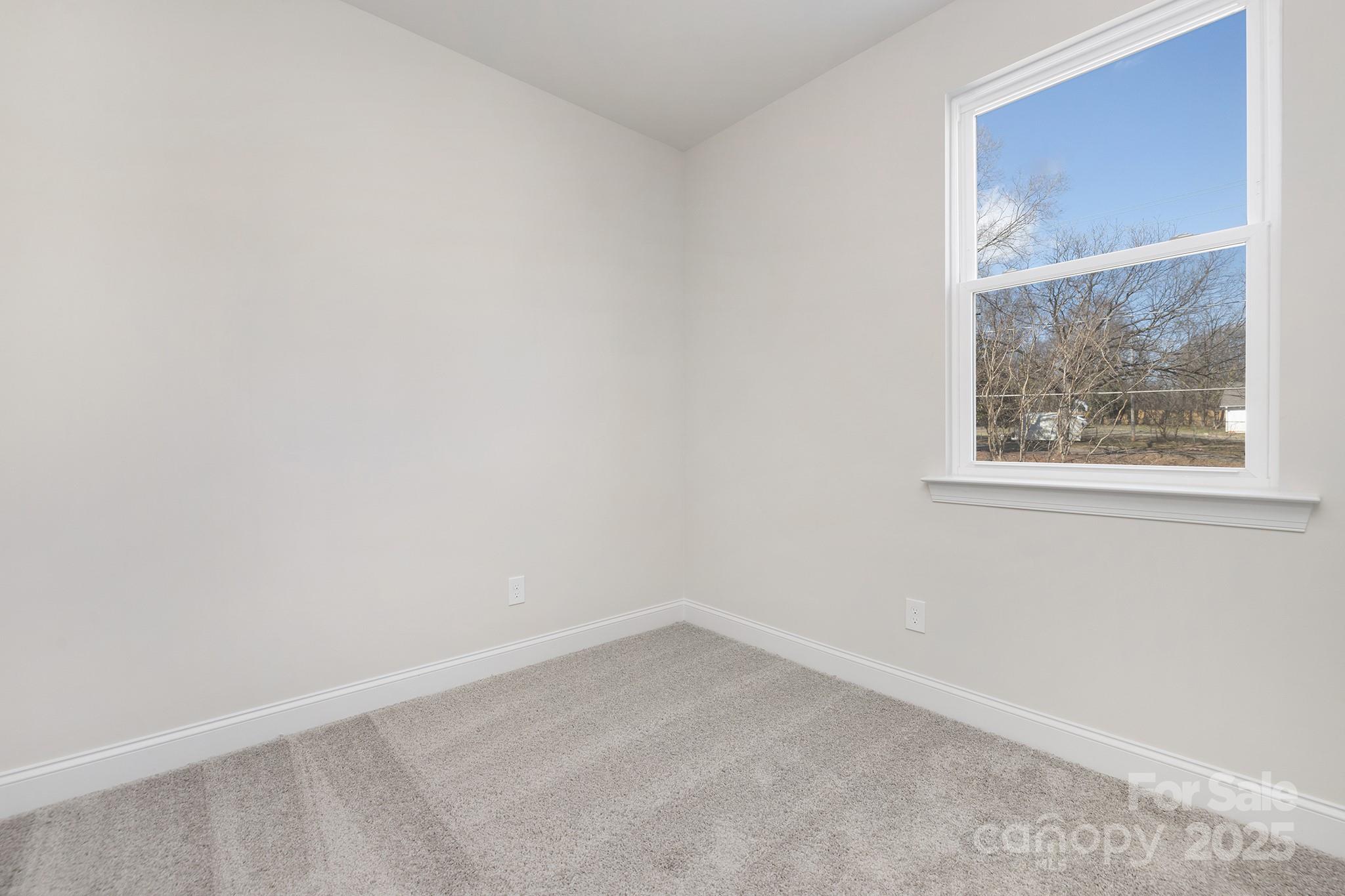 403 Durham Avenue Property Photo 13