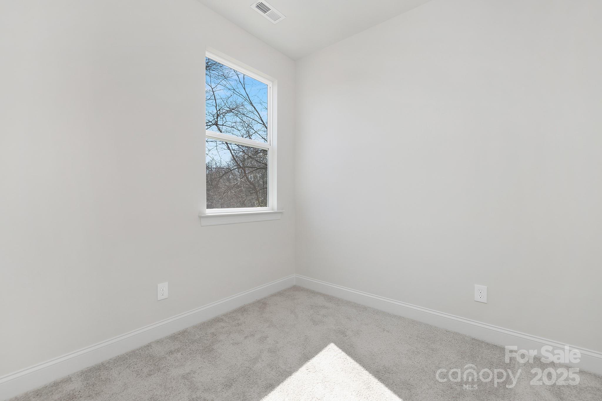 403 Durham Avenue Property Photo 14