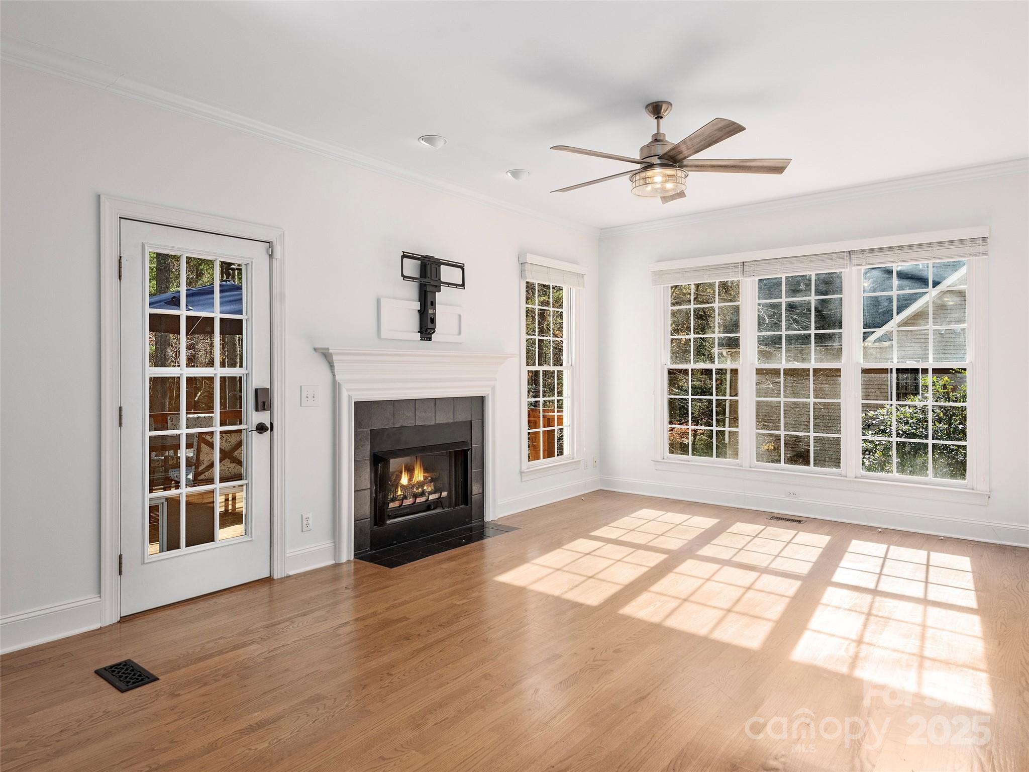 906 Woodvine Road Property Photo 11