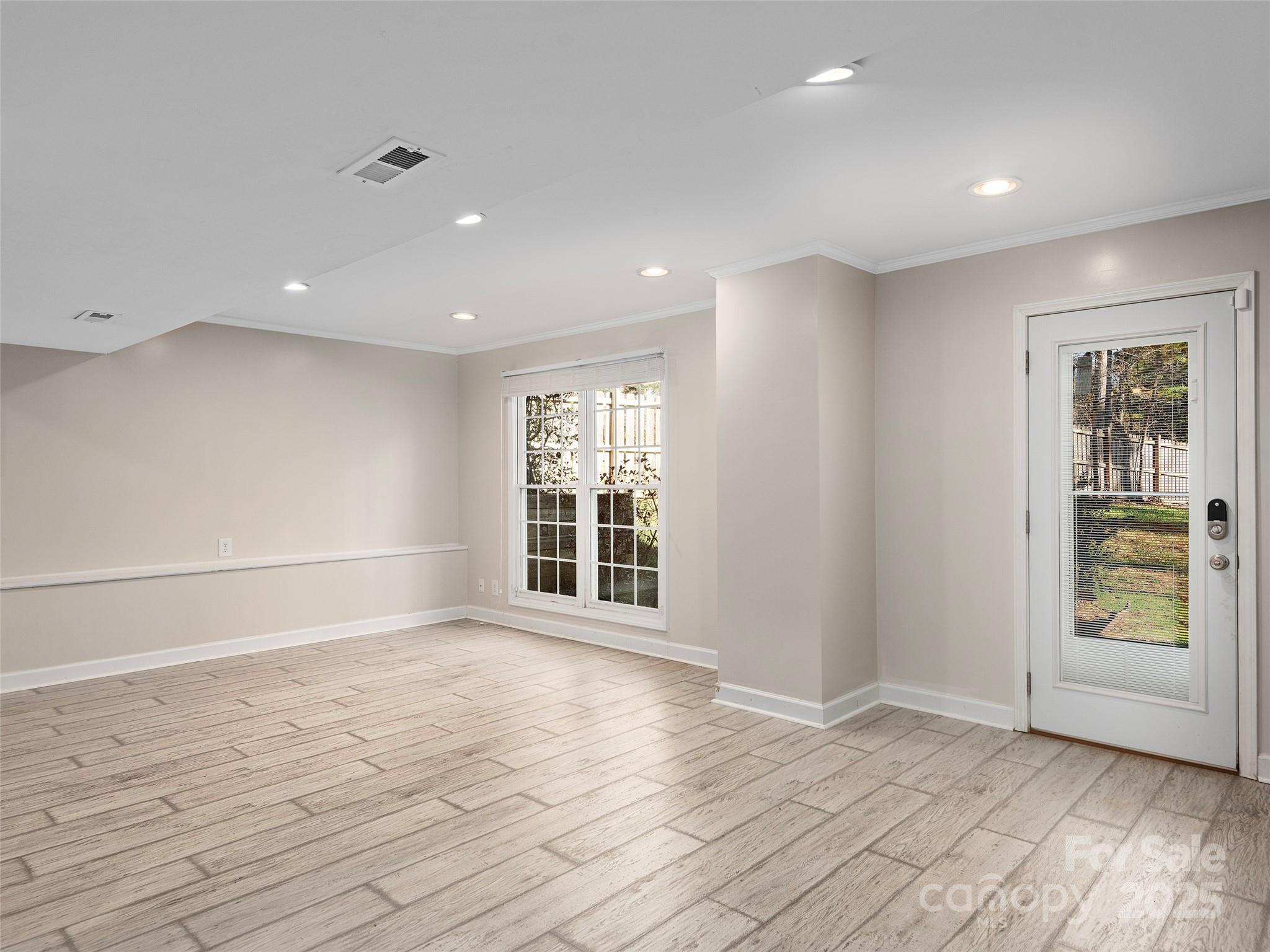 906 Woodvine Road Property Photo 34