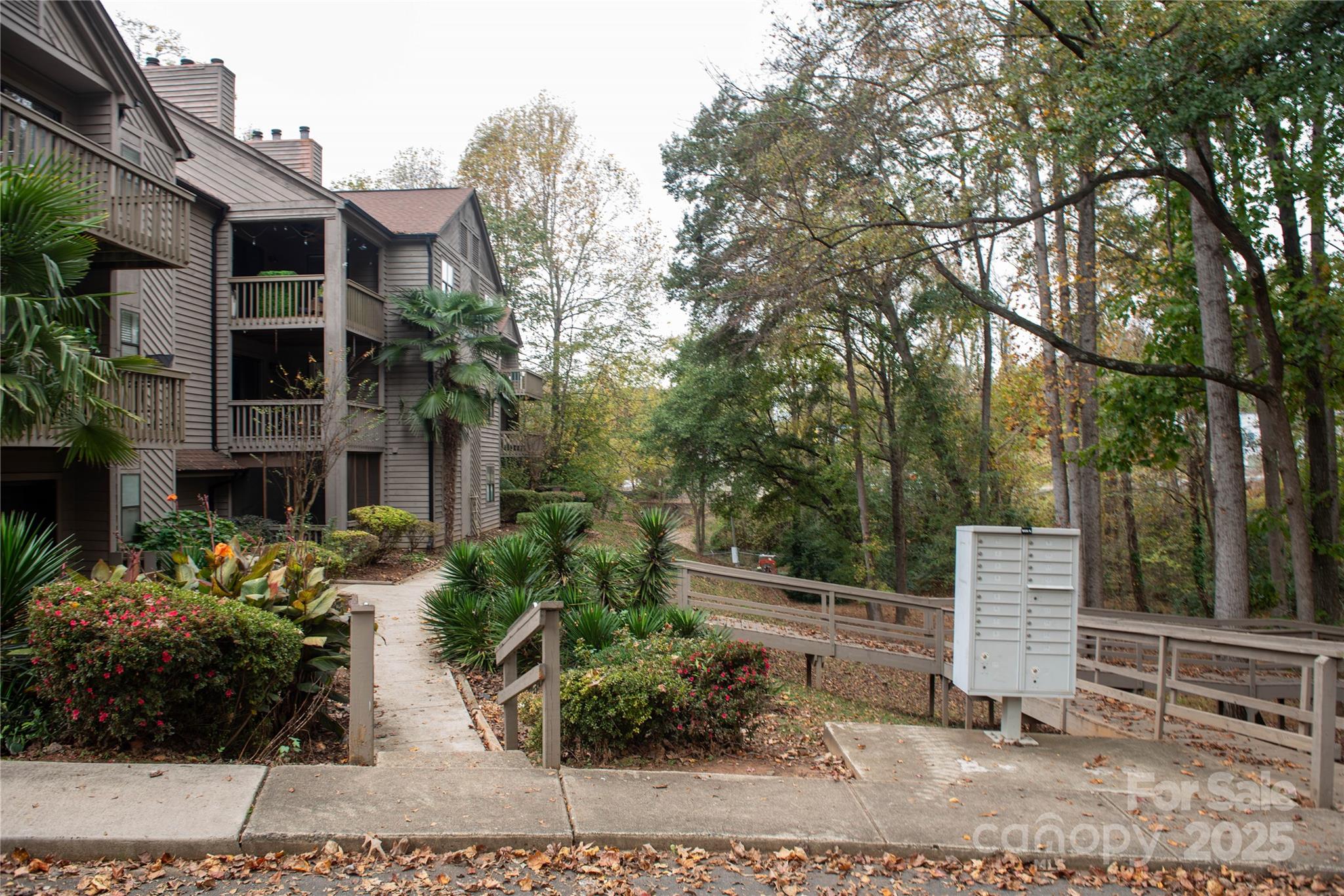 4130 Charlotte Highway G Property Photo 2