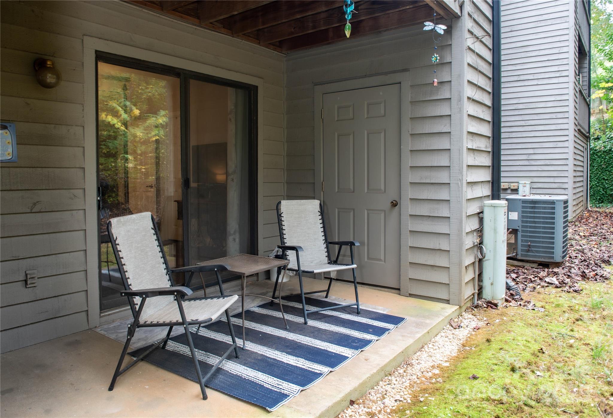 4130 Charlotte Highway G Property Photo 5