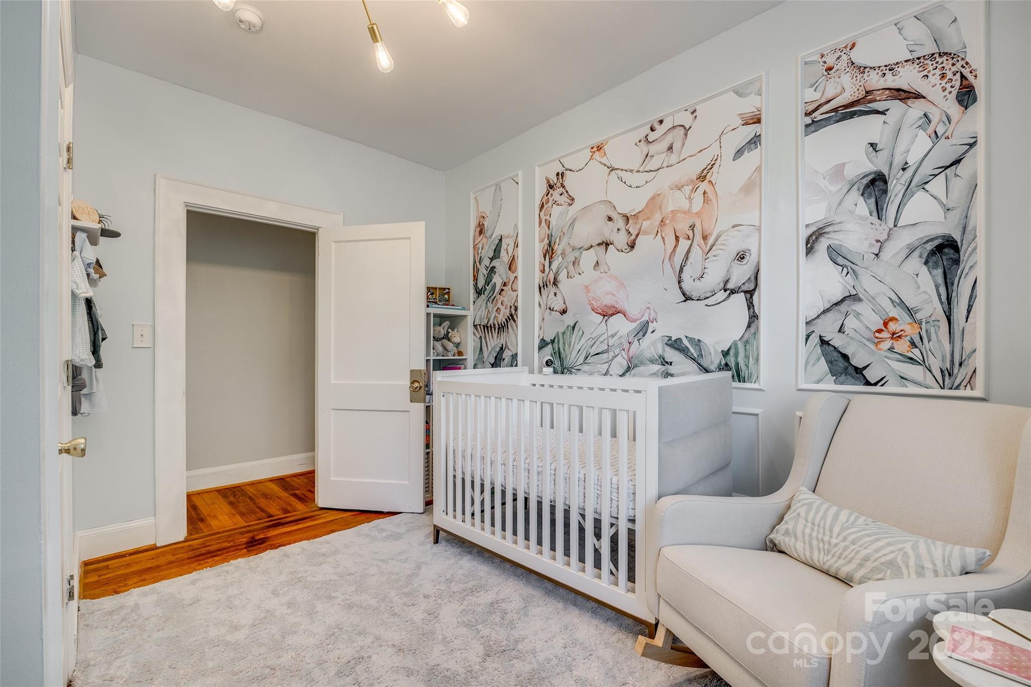 915 Finley Road Property Photo 12