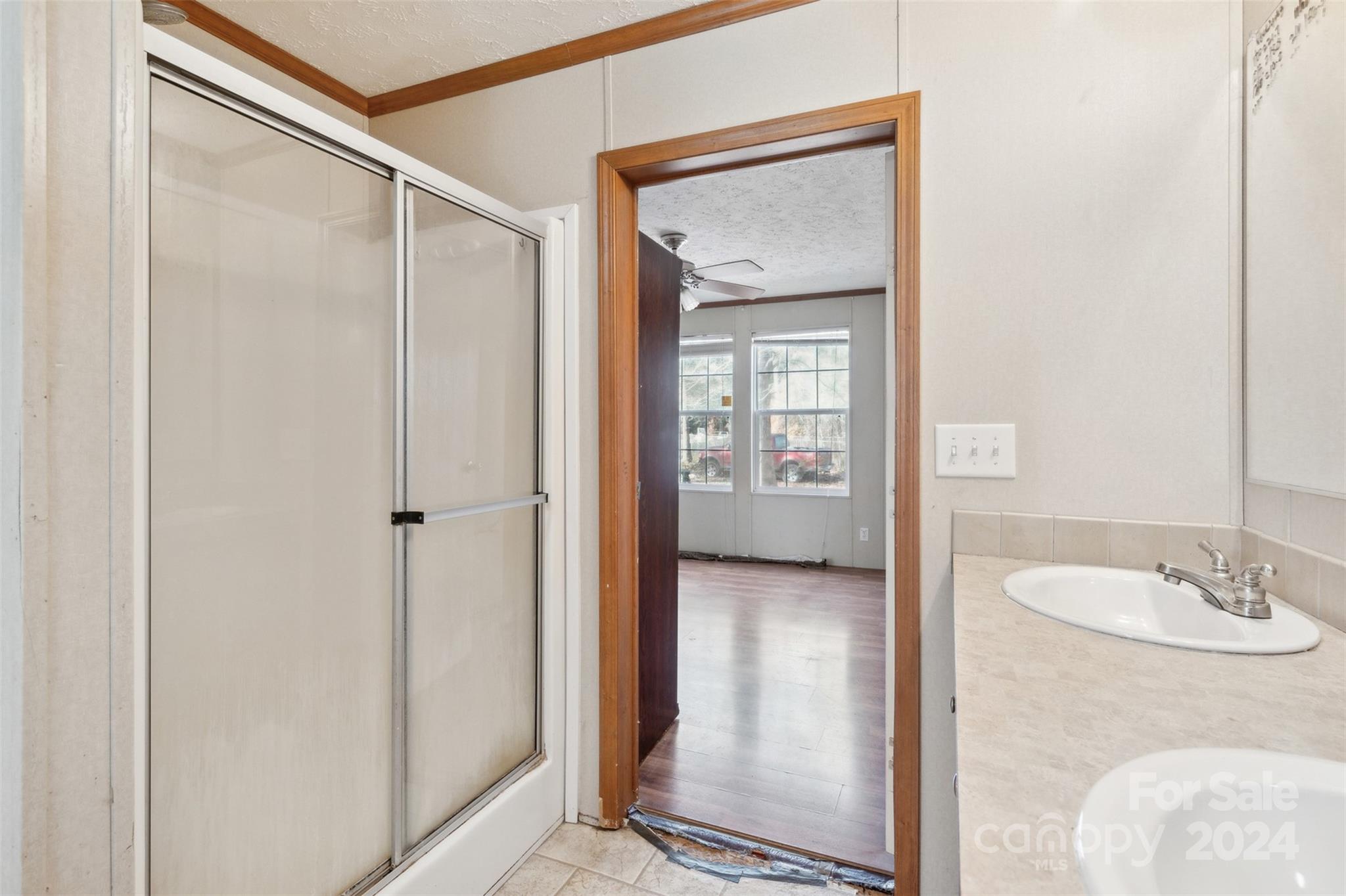 4066 General Howe Highway Property Photo 8