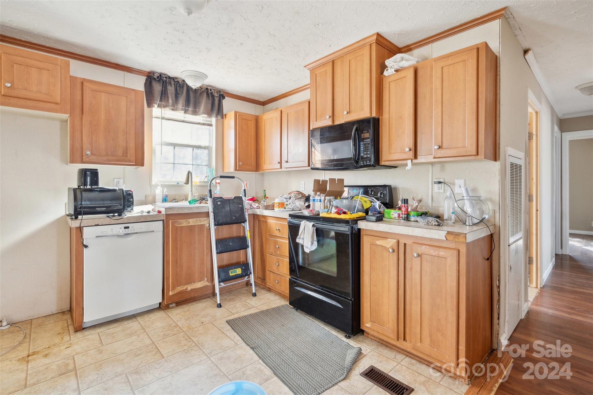 4066 General Howe Highway Property Photo 9