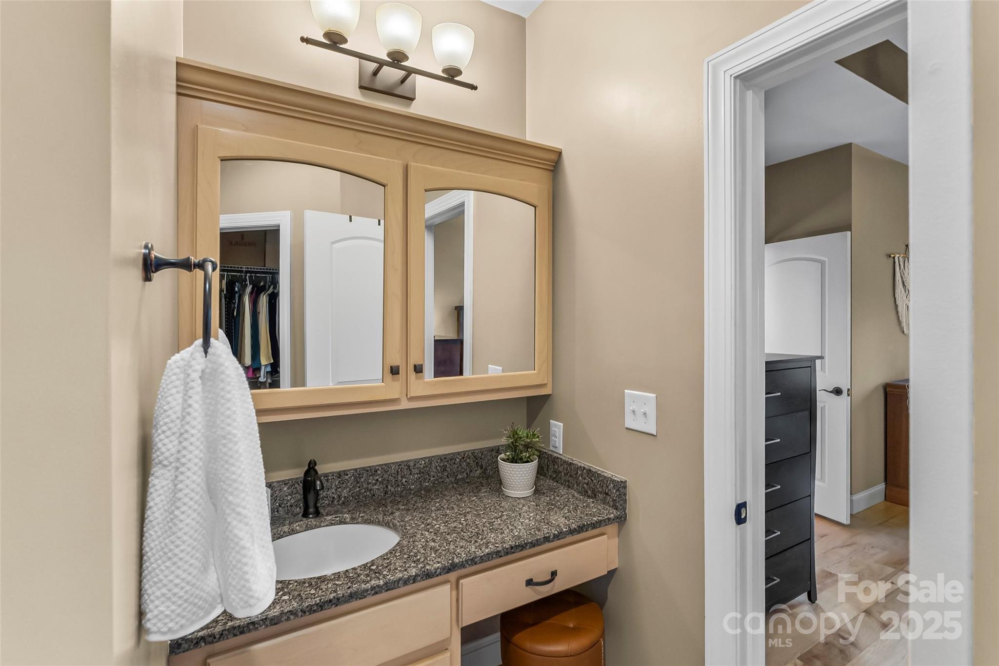 5346 Oak Crest Lane Property Photo 15