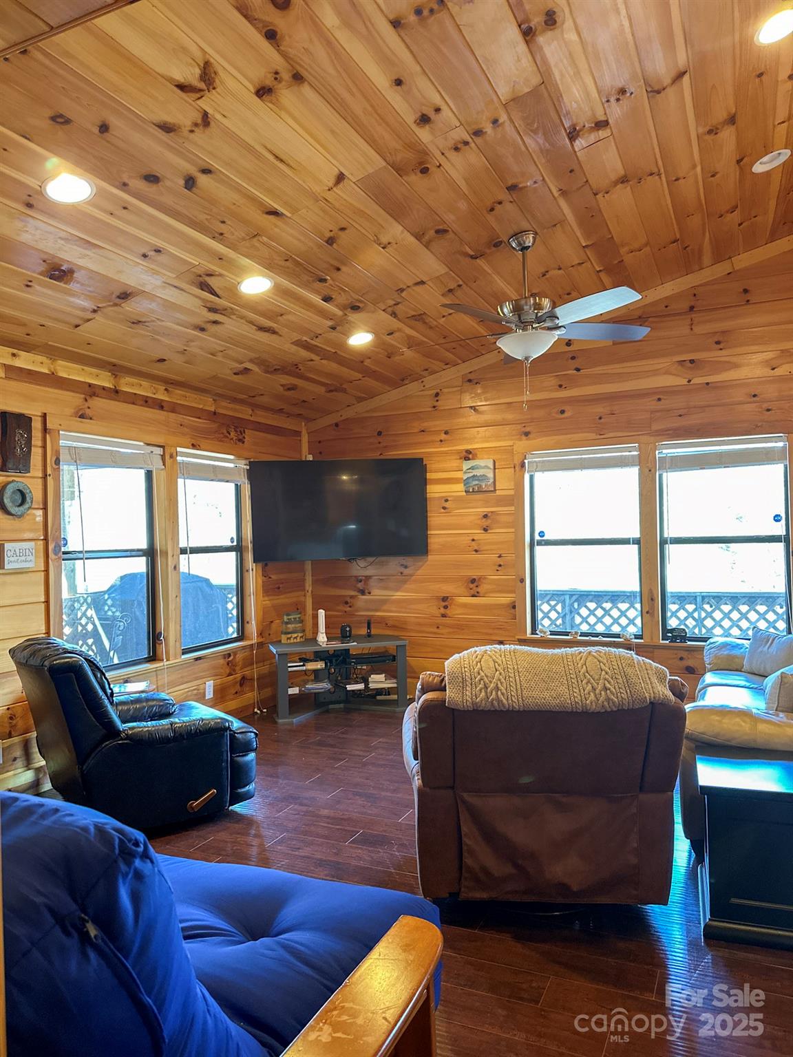 383 Blue Mist Mountain Road Property Photo 7