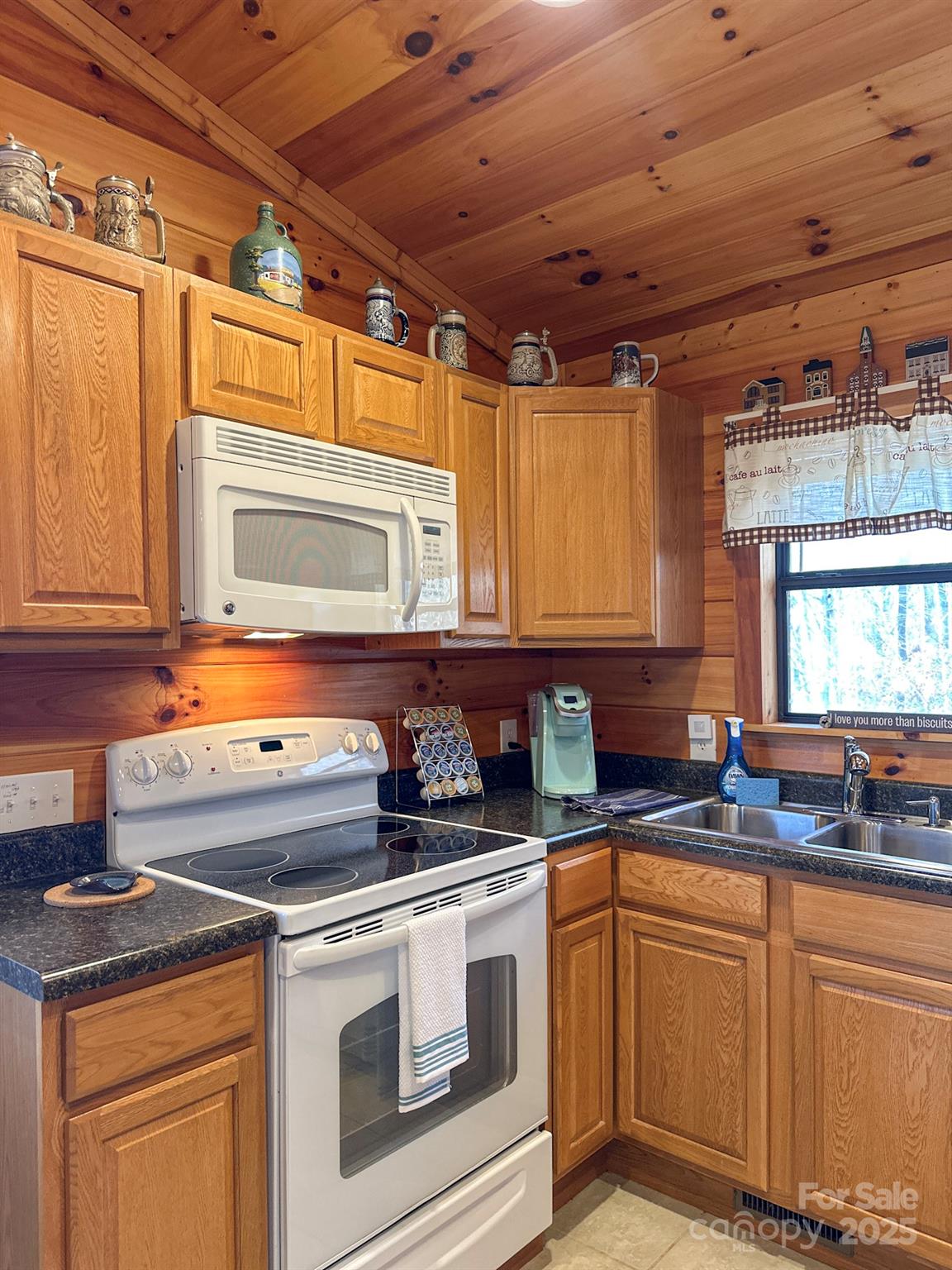 383 Blue Mist Mountain Road Property Photo 14