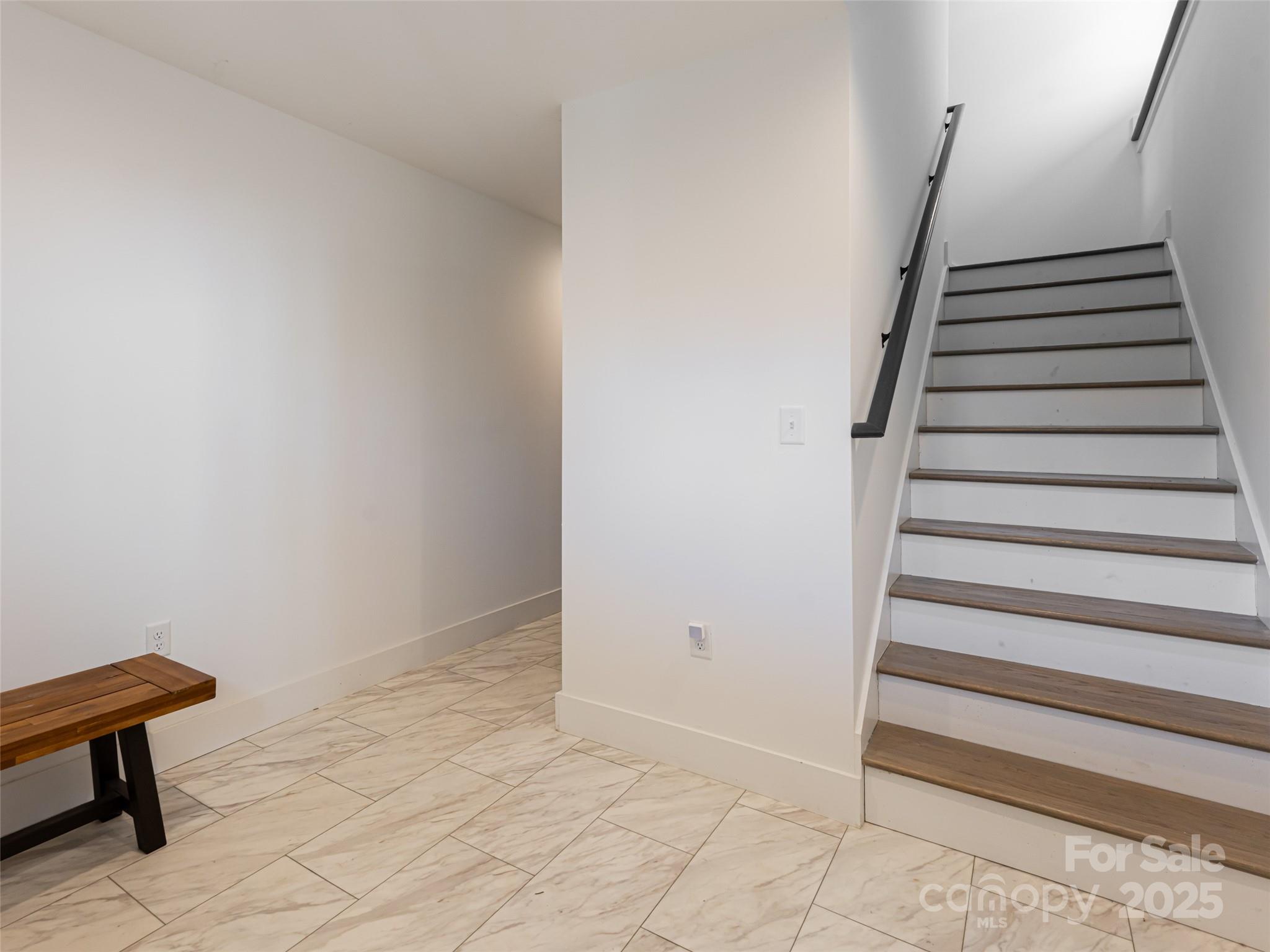 125 Waynesville Avenue Property Photo 5