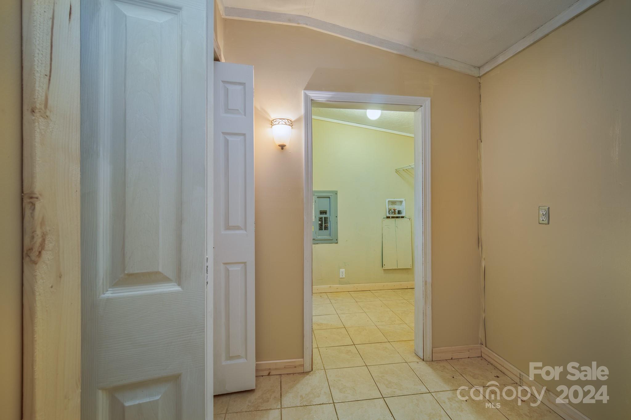 80 Viola Lane Property Photo 12
