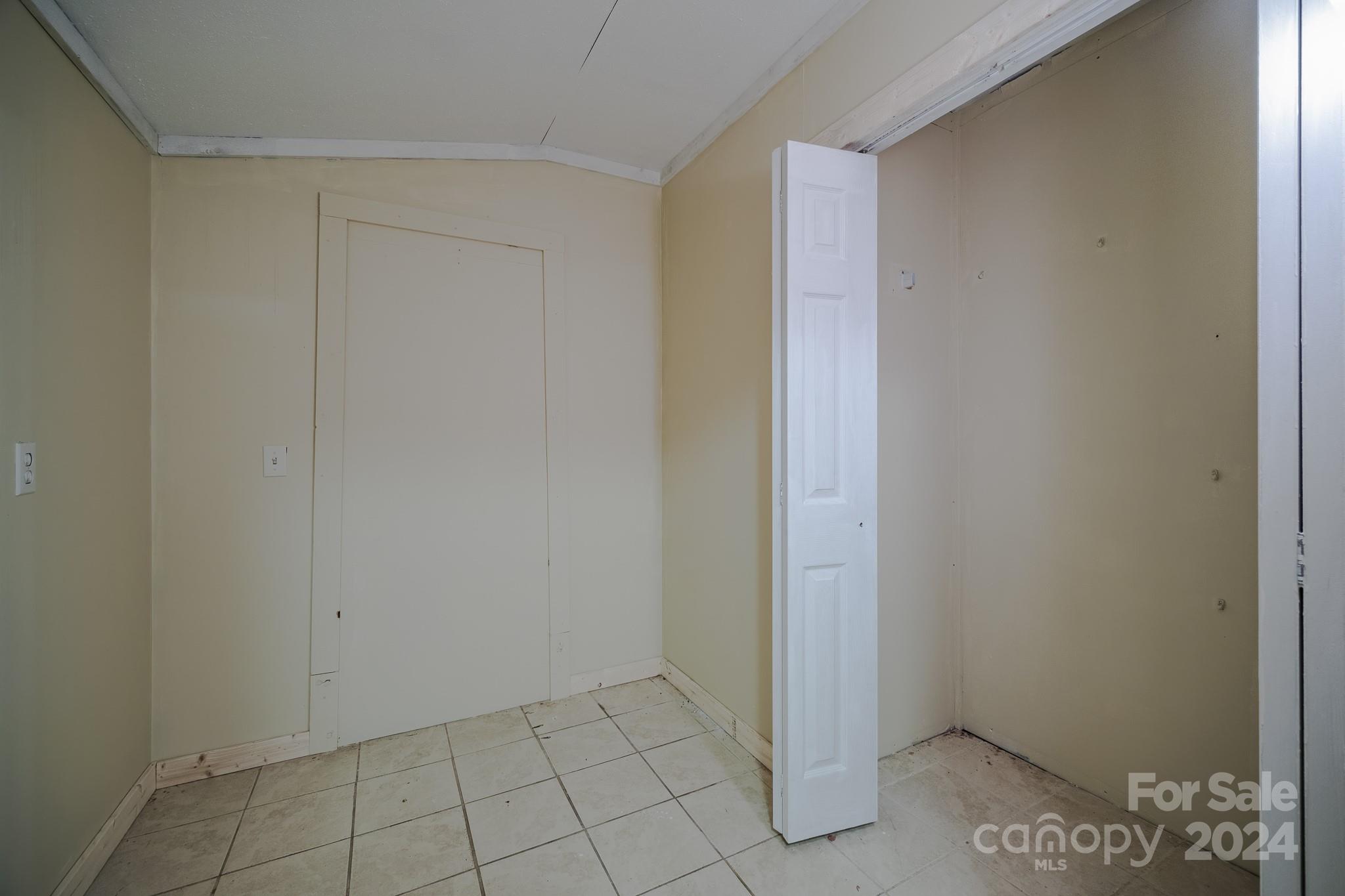 80 Viola Lane Property Photo 13