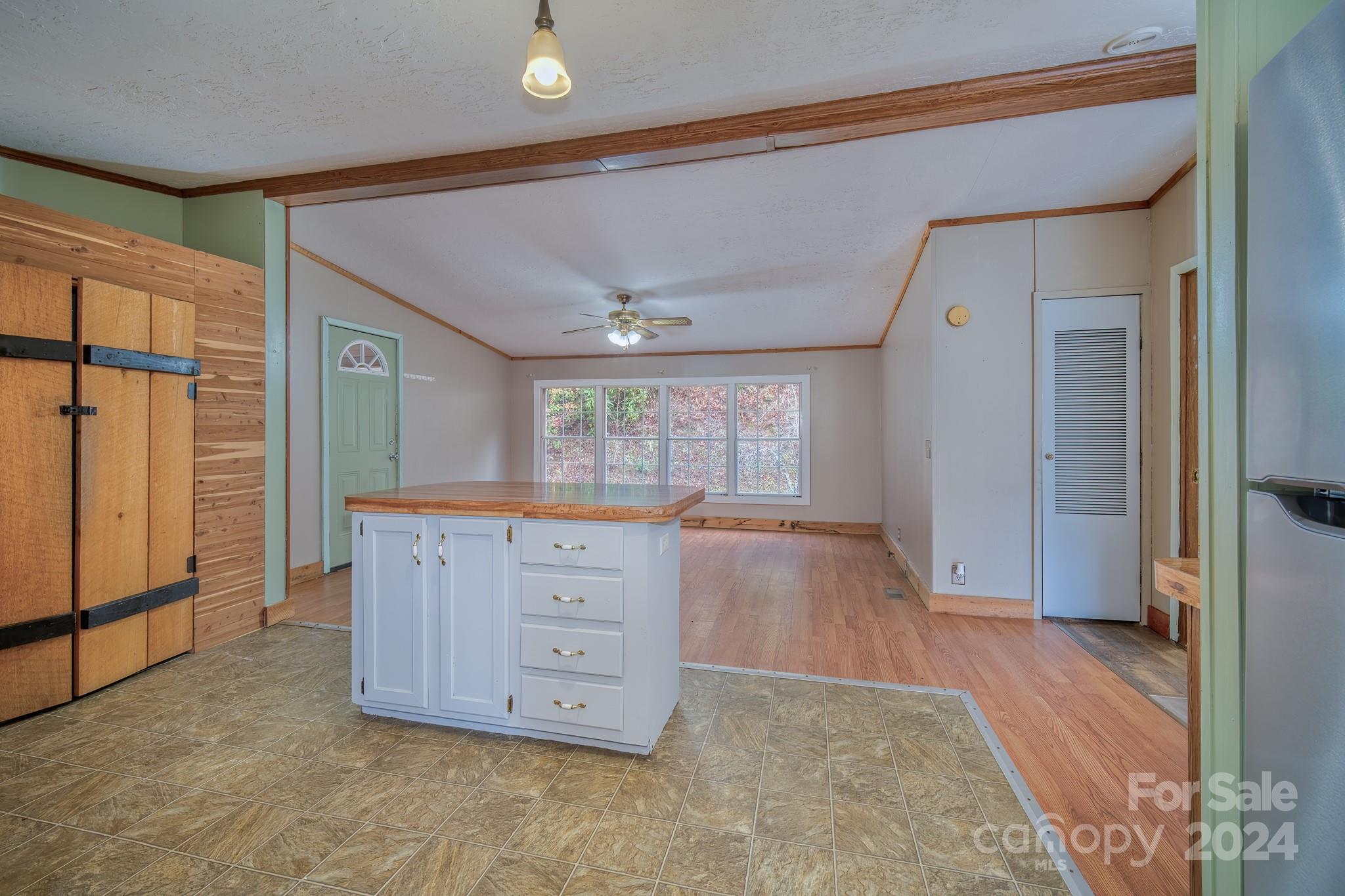 80 Viola Lane Property Photo 16