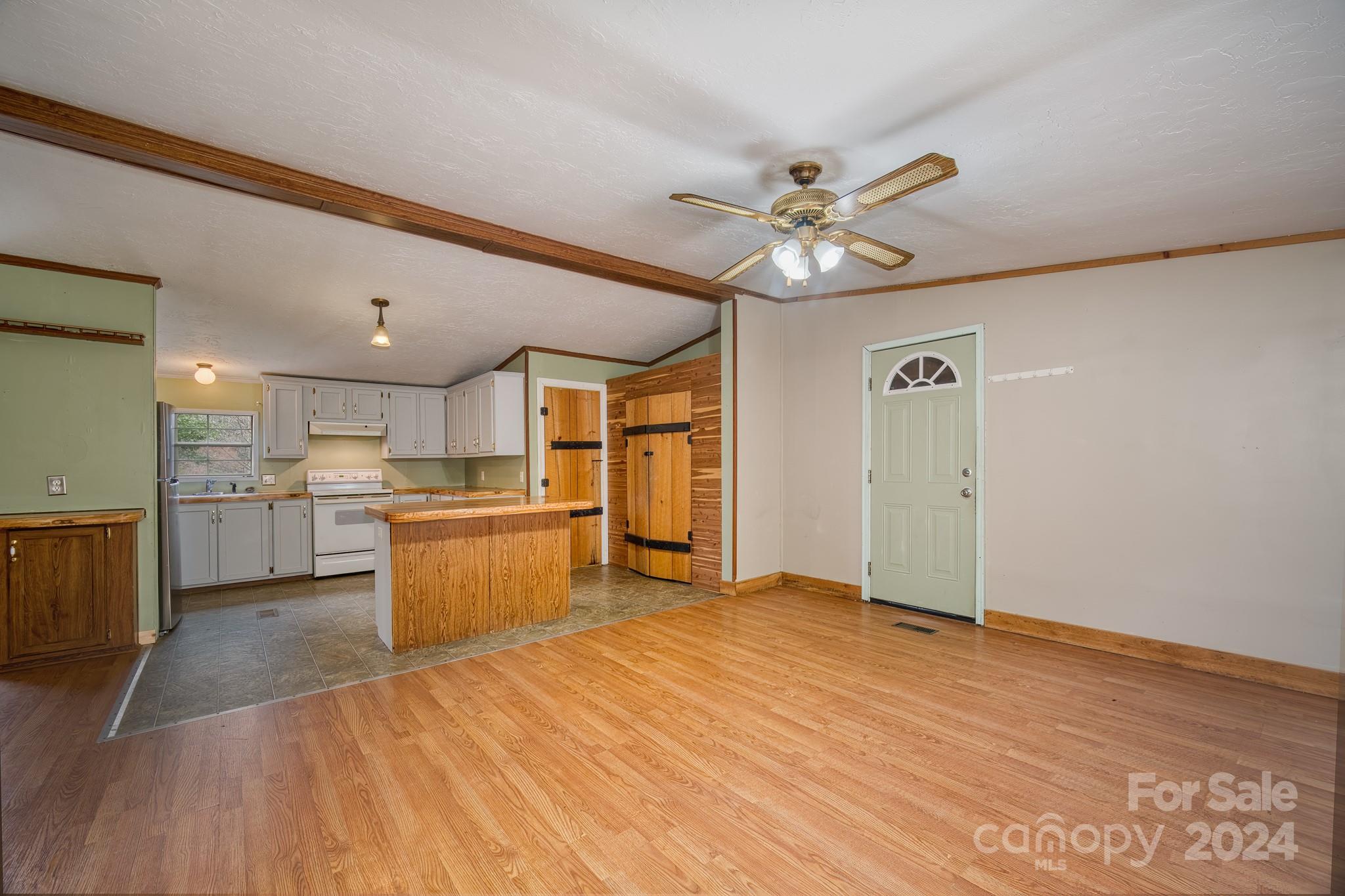 80 Viola Lane Property Photo 17