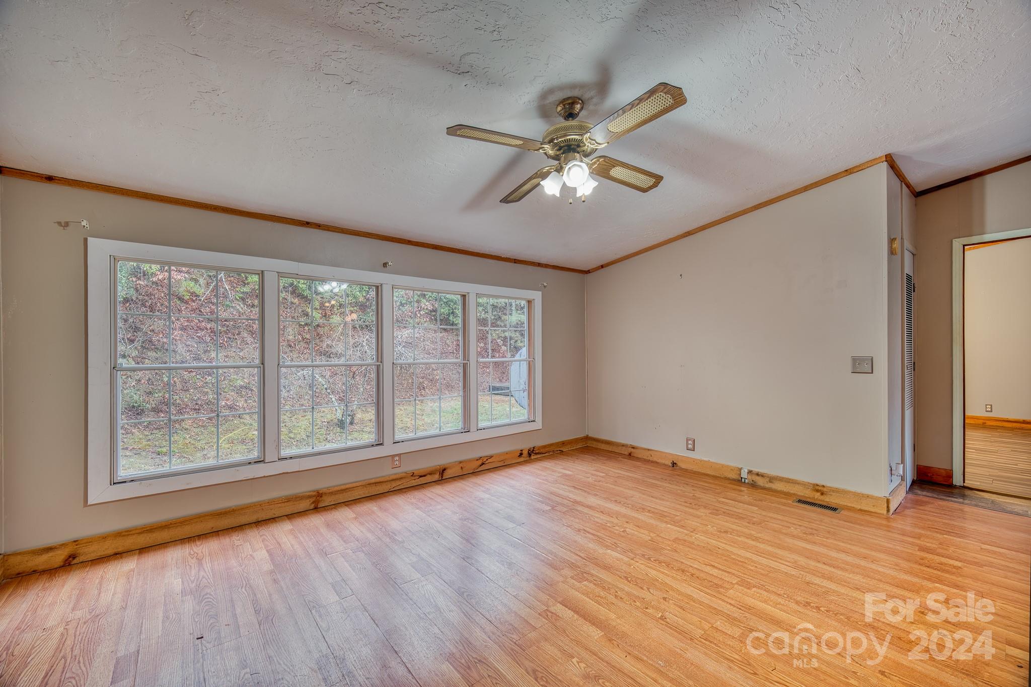 80 Viola Lane Property Photo 18
