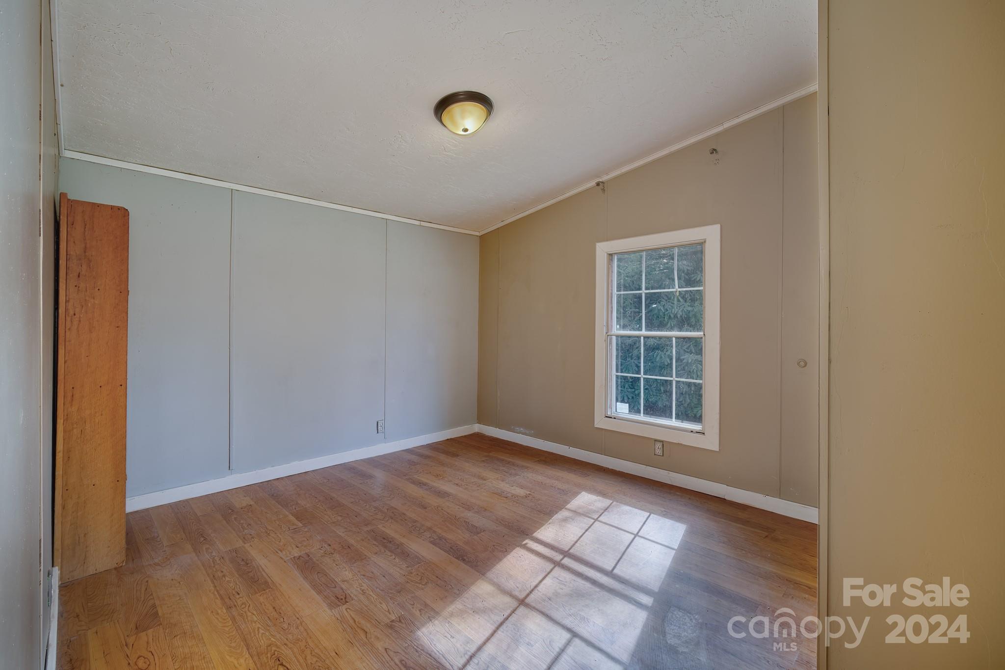 80 Viola Lane Property Photo 29