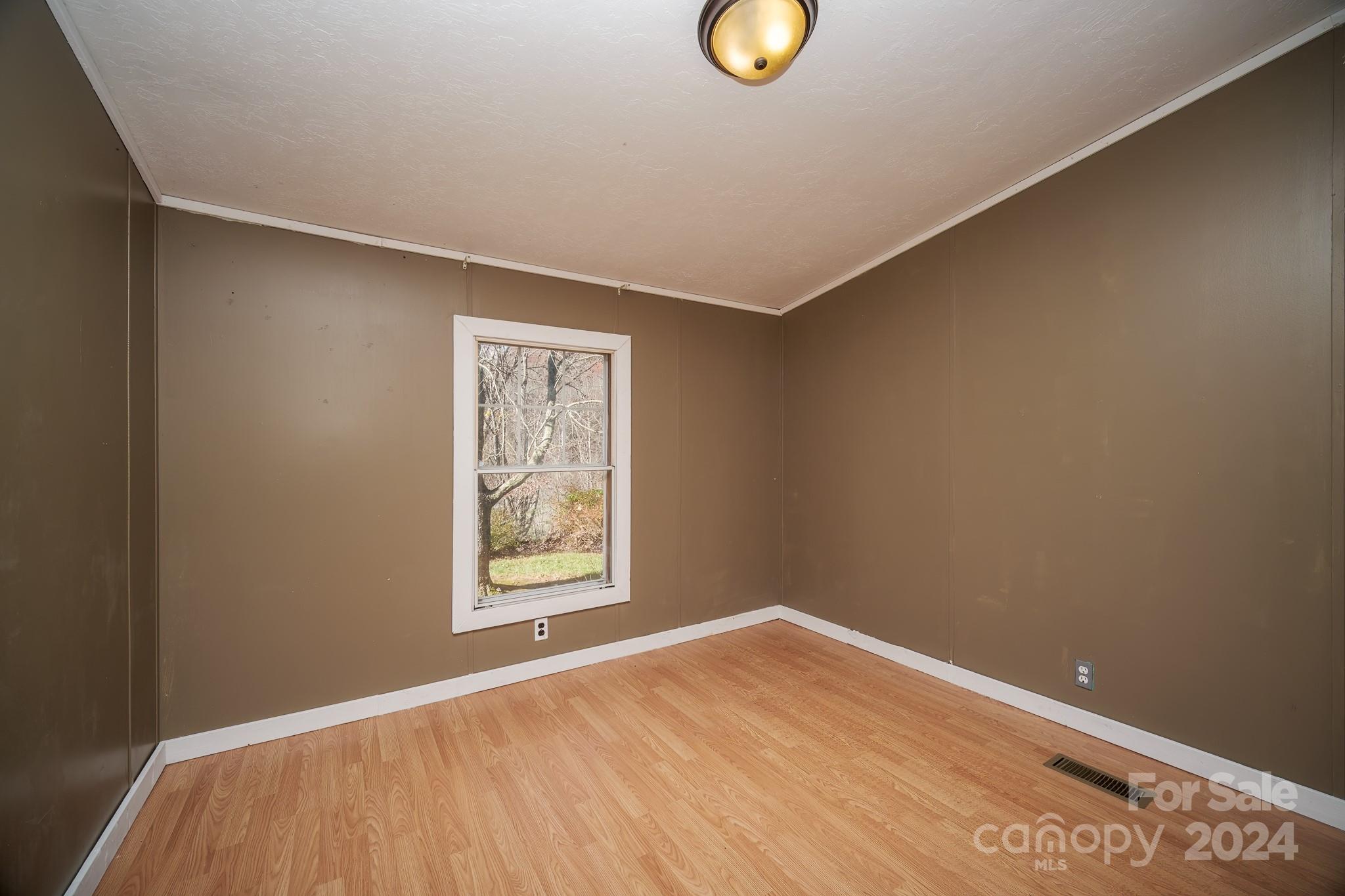 80 Viola Lane Property Photo 32