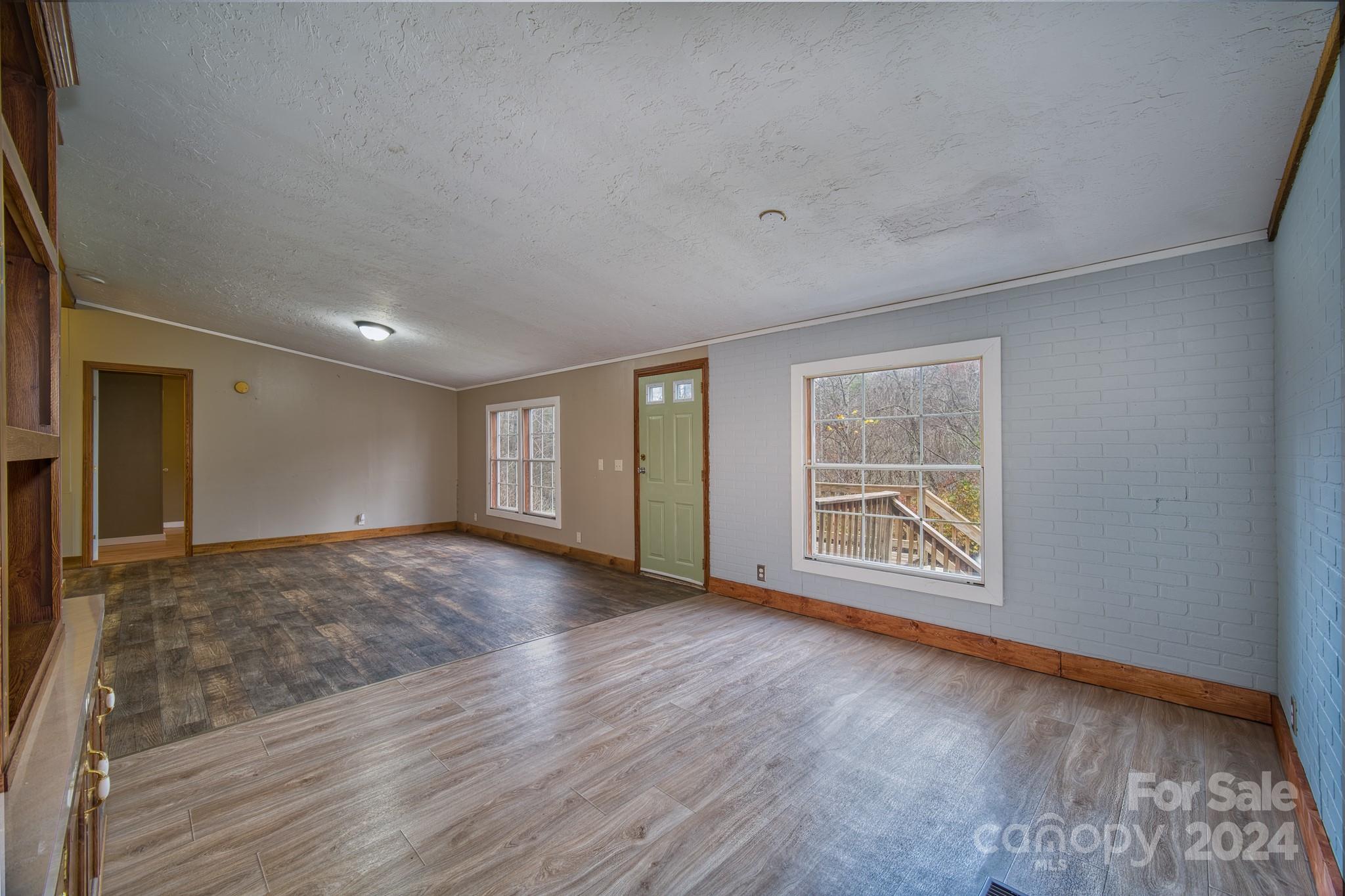 80 Viola Lane Property Photo 33