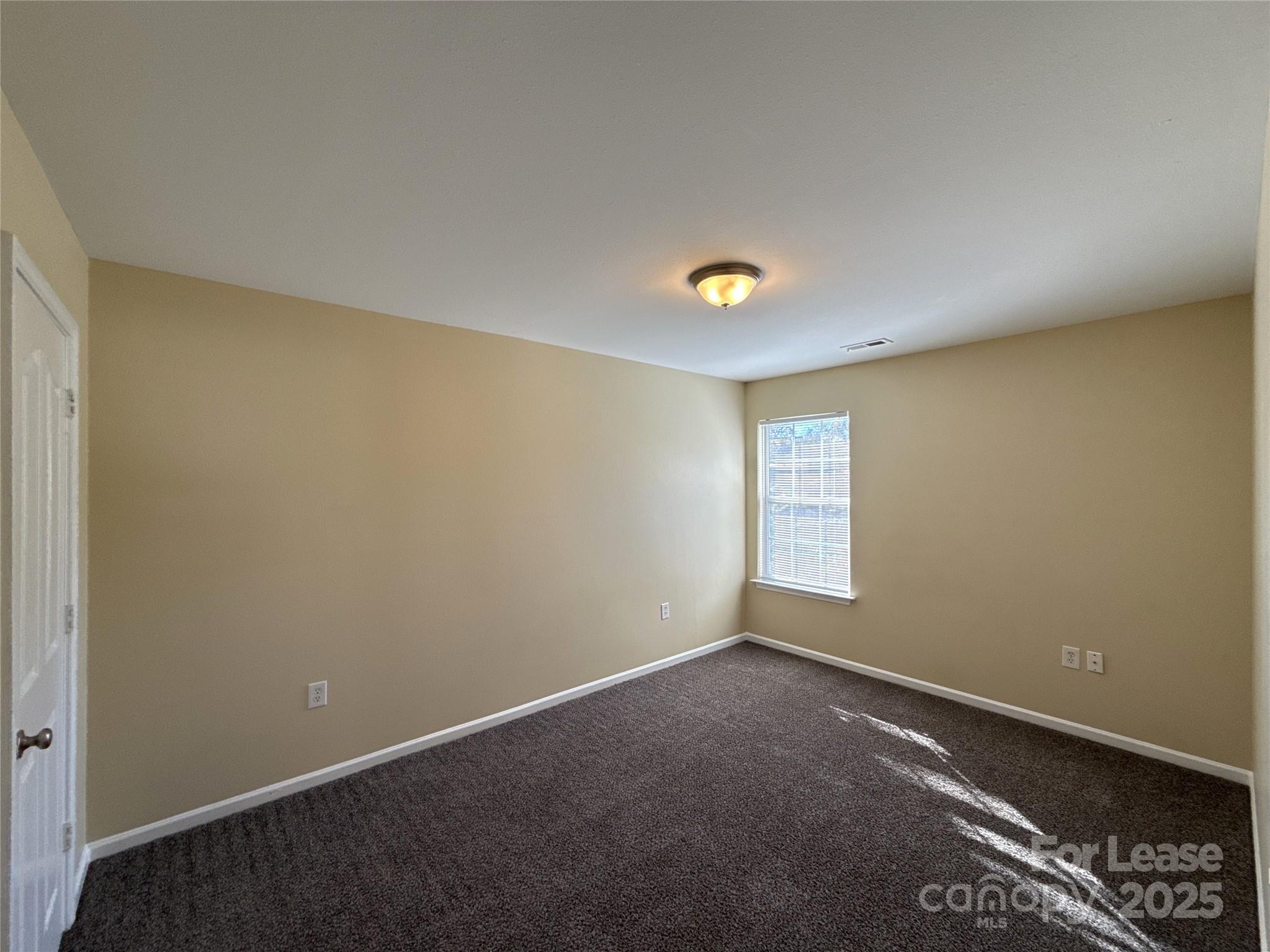 7131 Wandering Creek Drive Property Photo 15