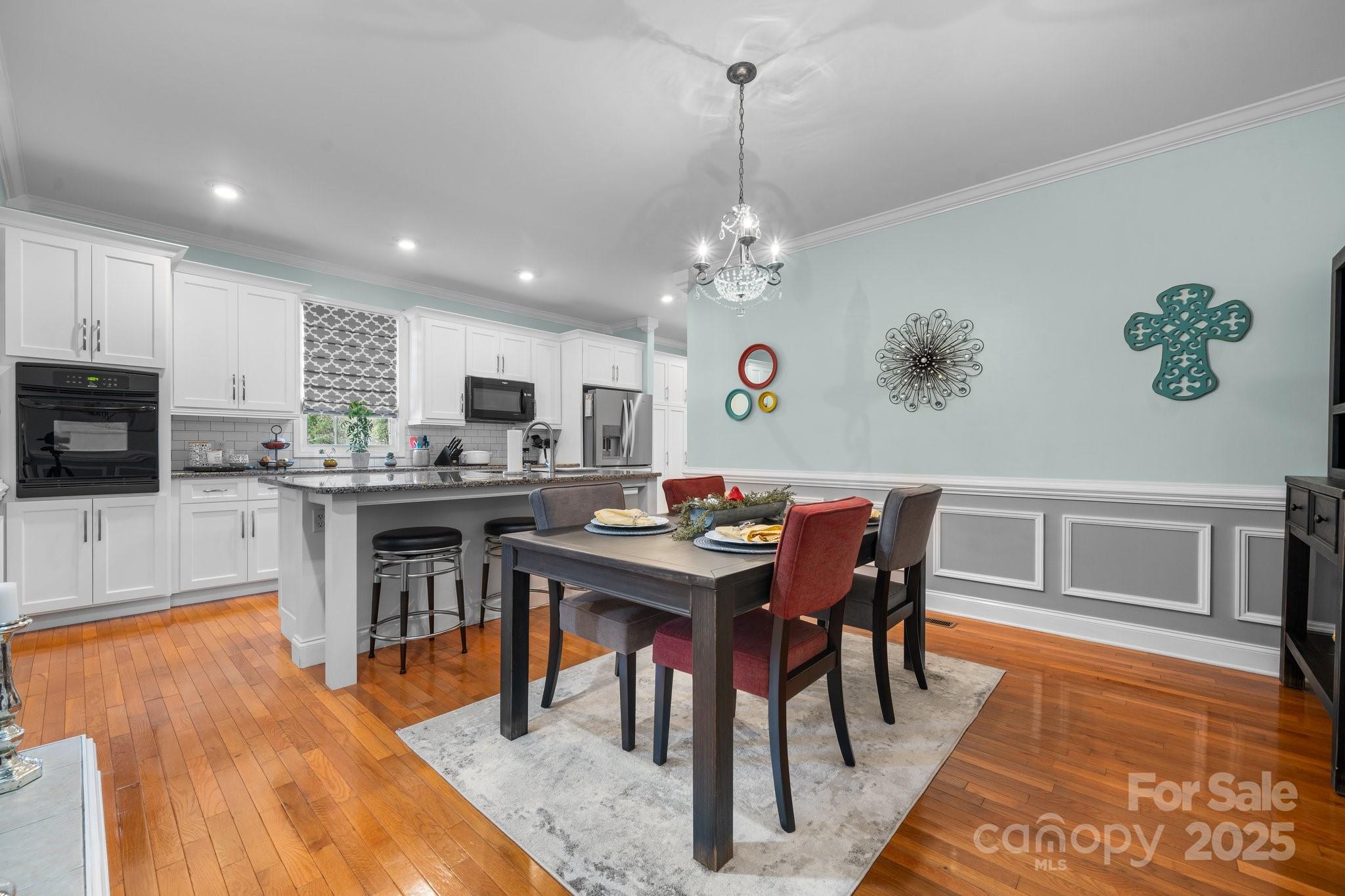 1246 Hillsboro Avenue Property Photo 7
