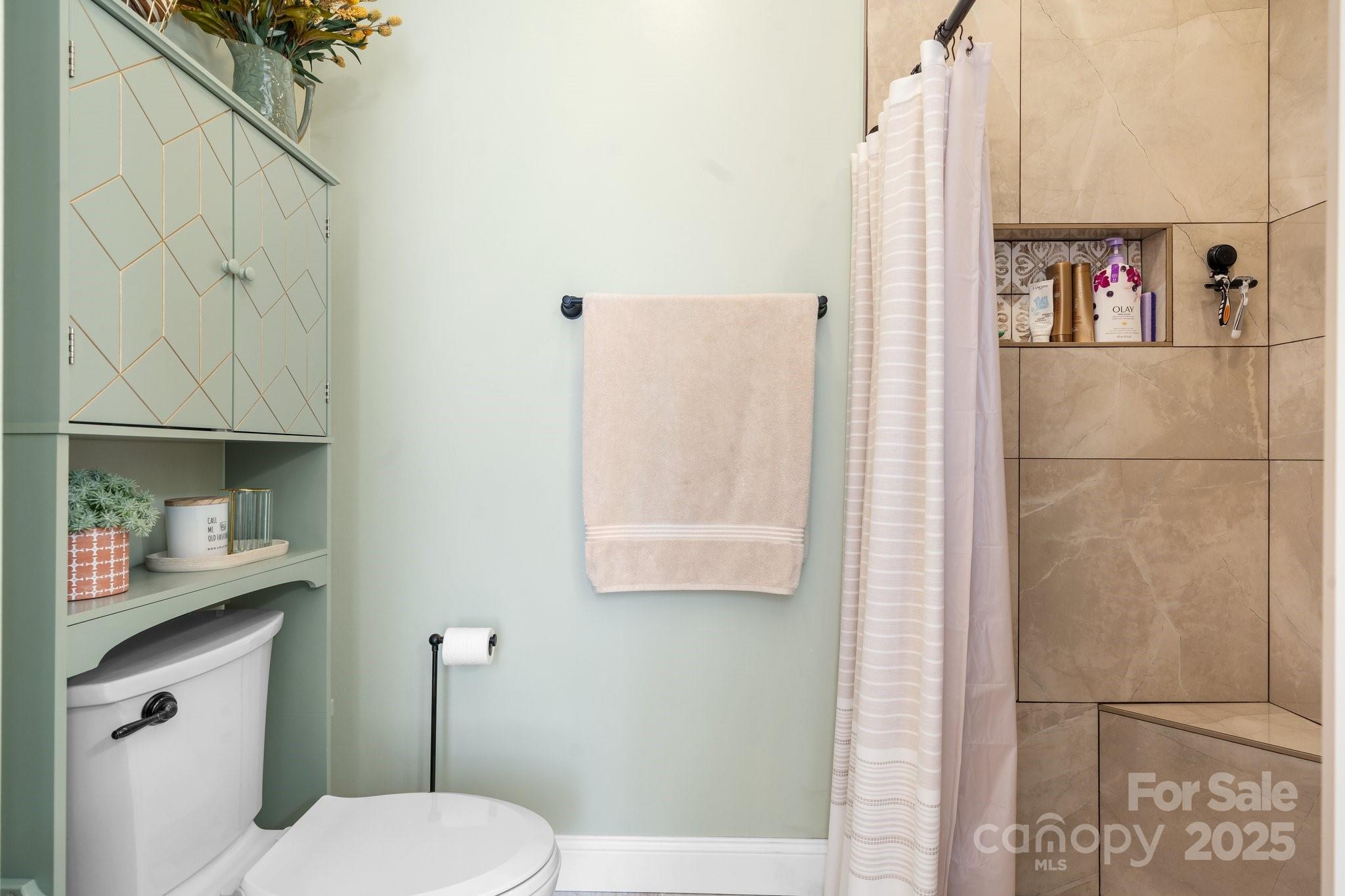 1246 Hillsboro Avenue Property Photo 22