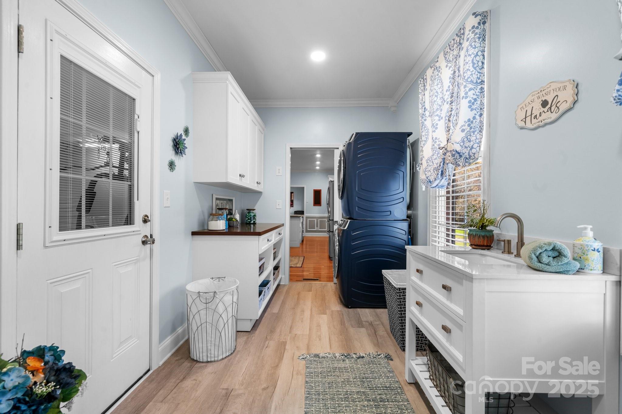 1246 Hillsboro Avenue Property Photo 26