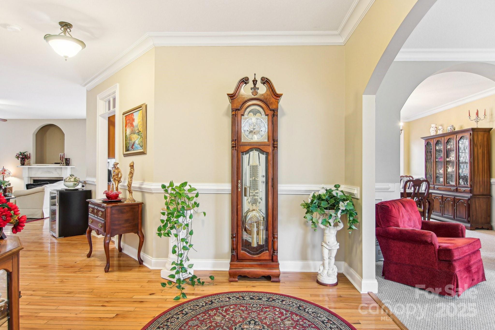 308 Crestview Lane Property Photo 4