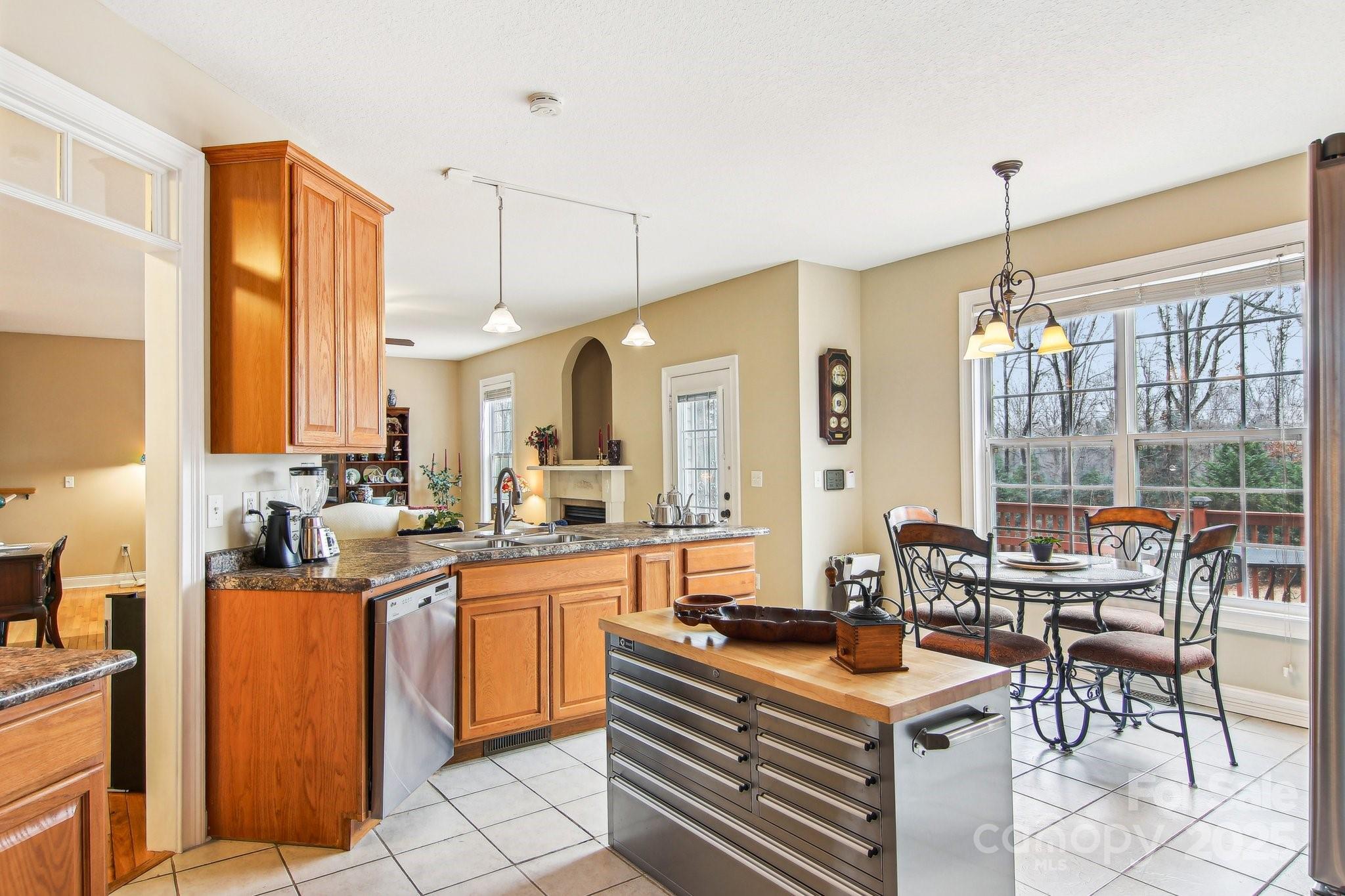 308 Crestview Lane Property Photo 14