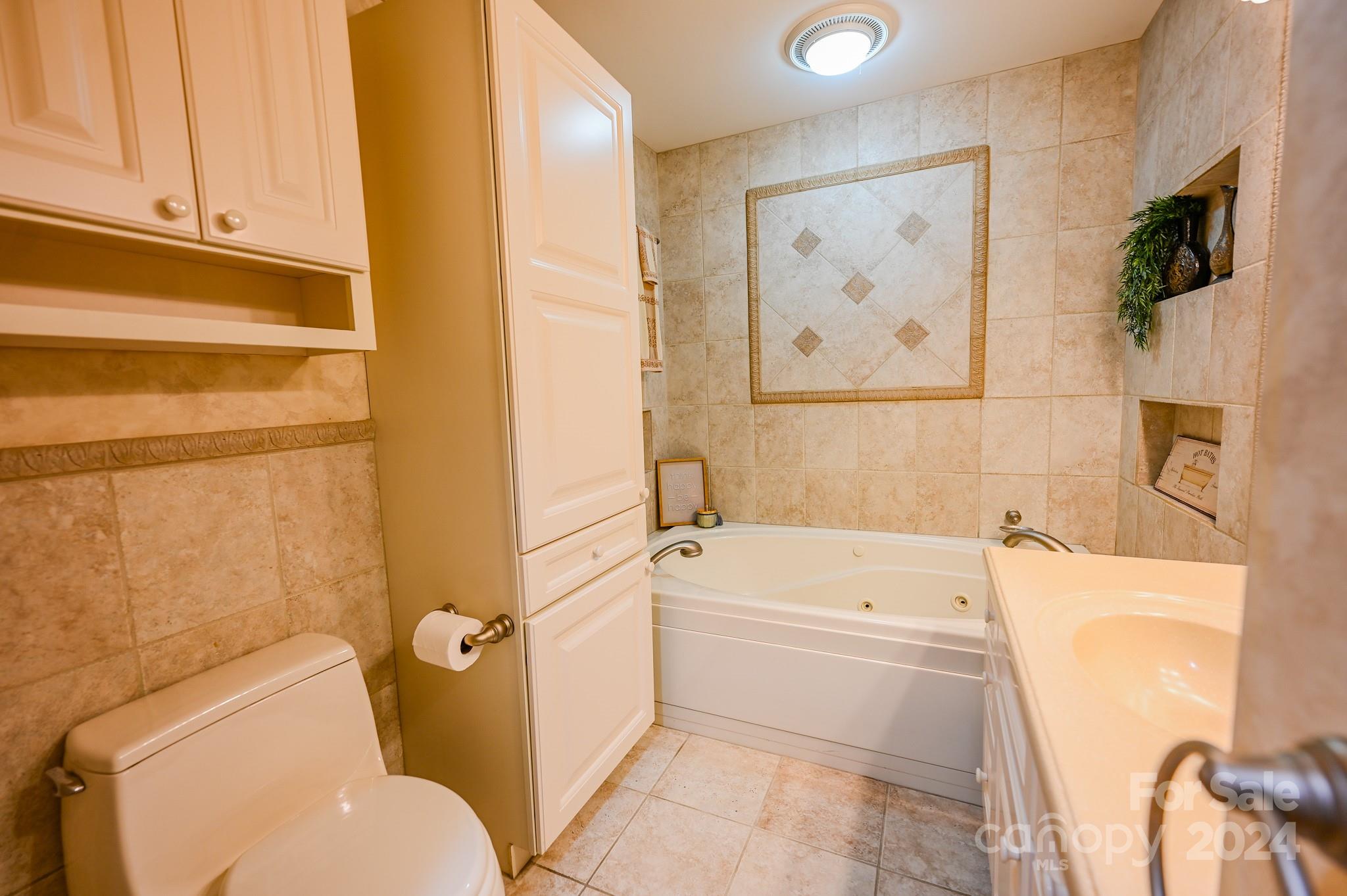183 Creekside Drive Property Photo 27