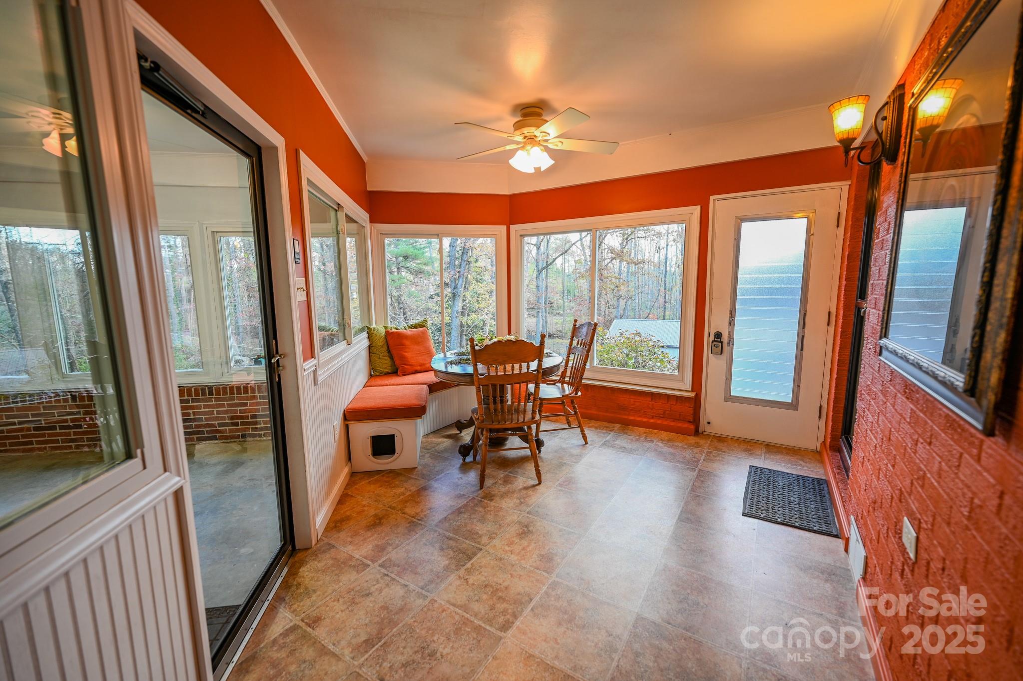 183 Creekside Drive Property Photo 30