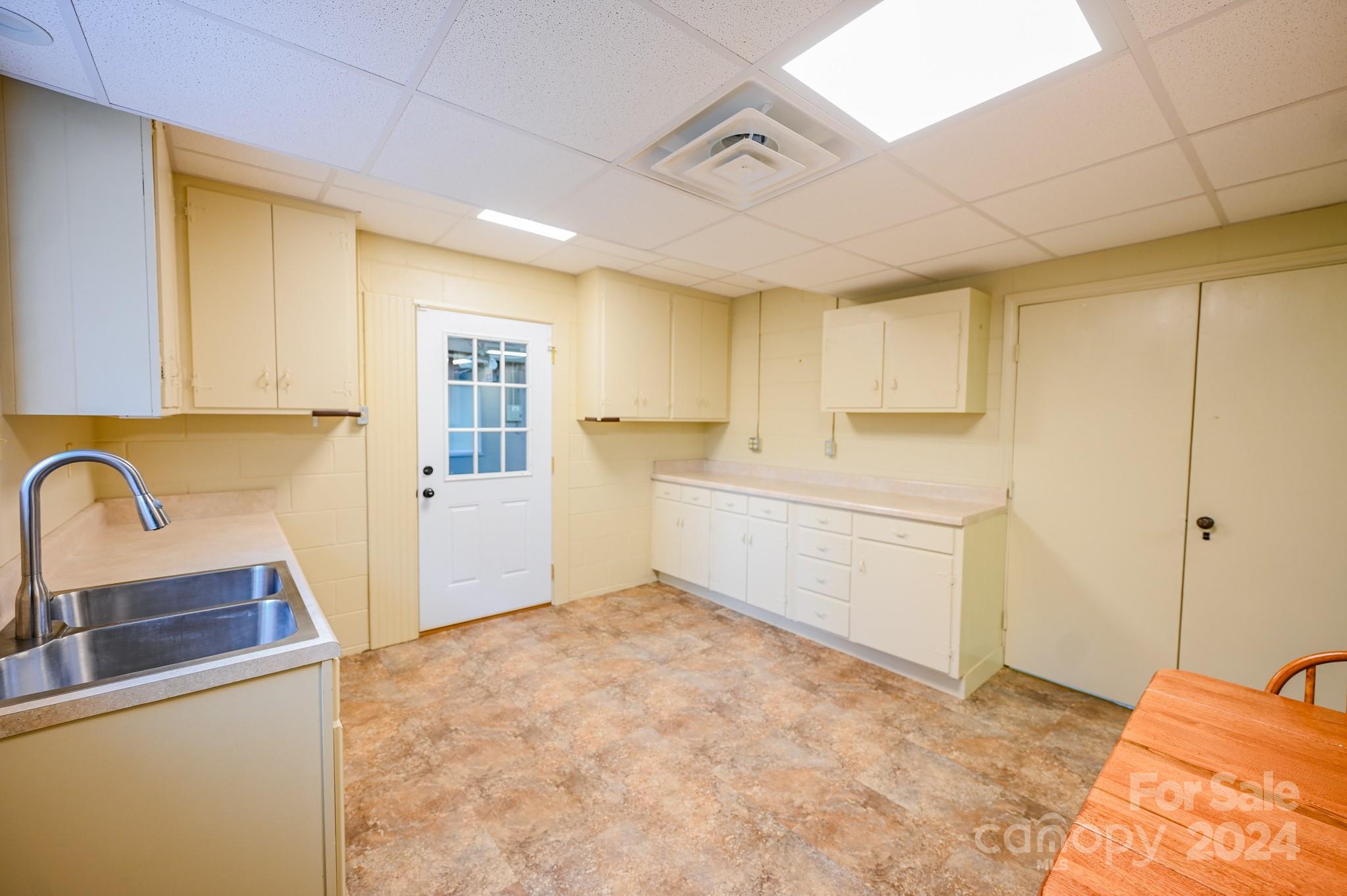 183 Creekside Drive Property Photo 35