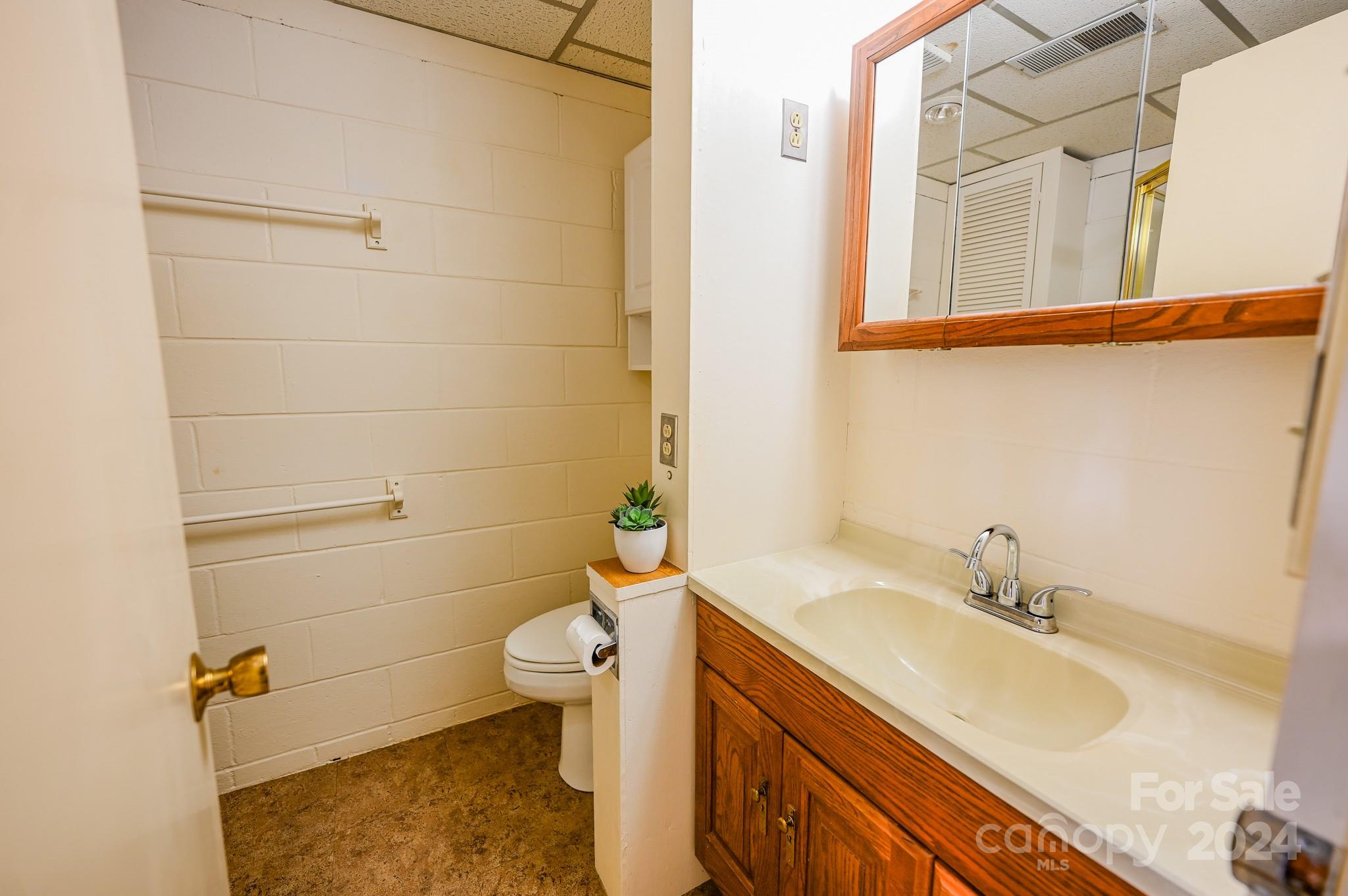 183 Creekside Drive Property Photo 37