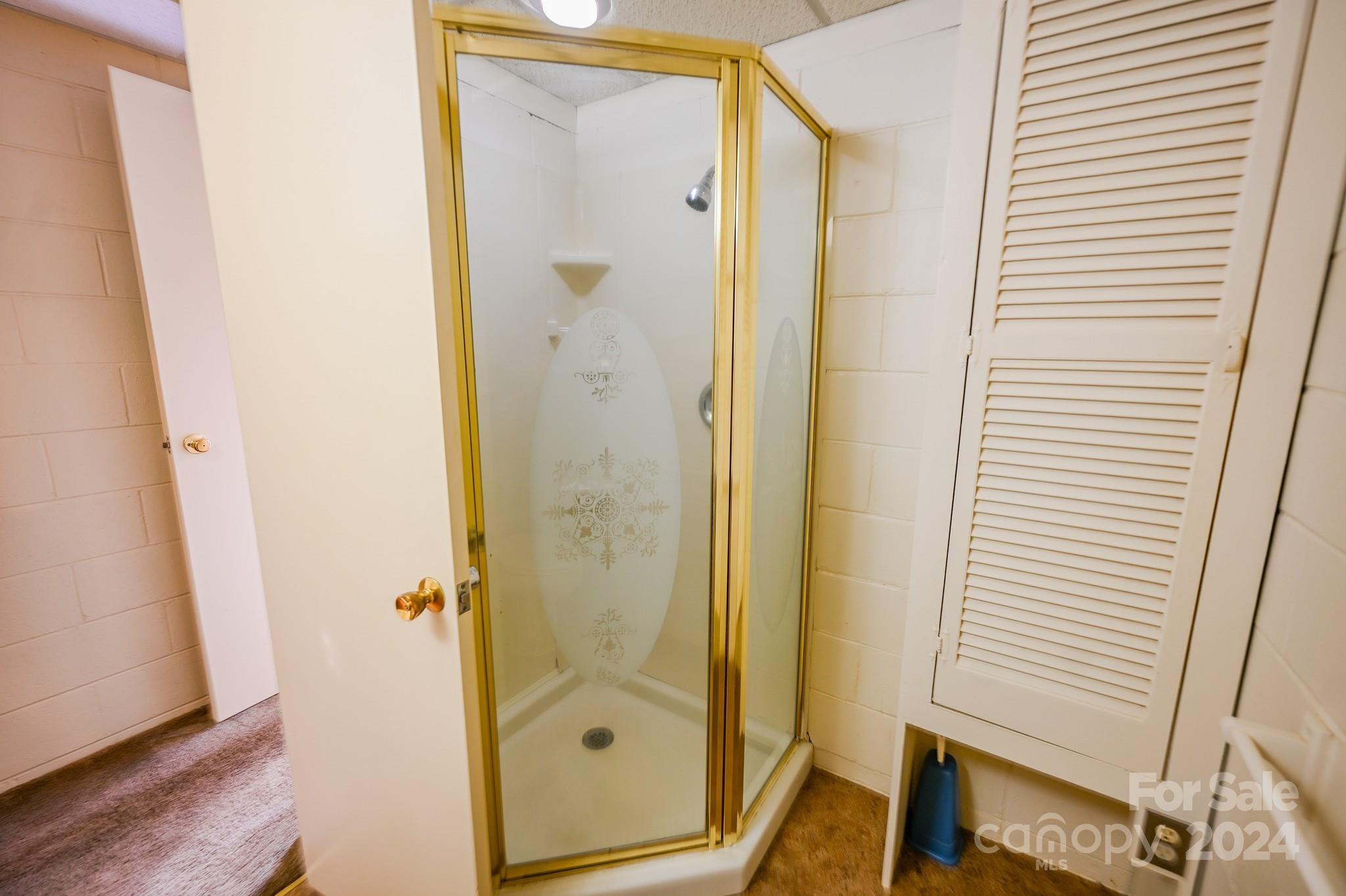 183 Creekside Drive Property Photo 38