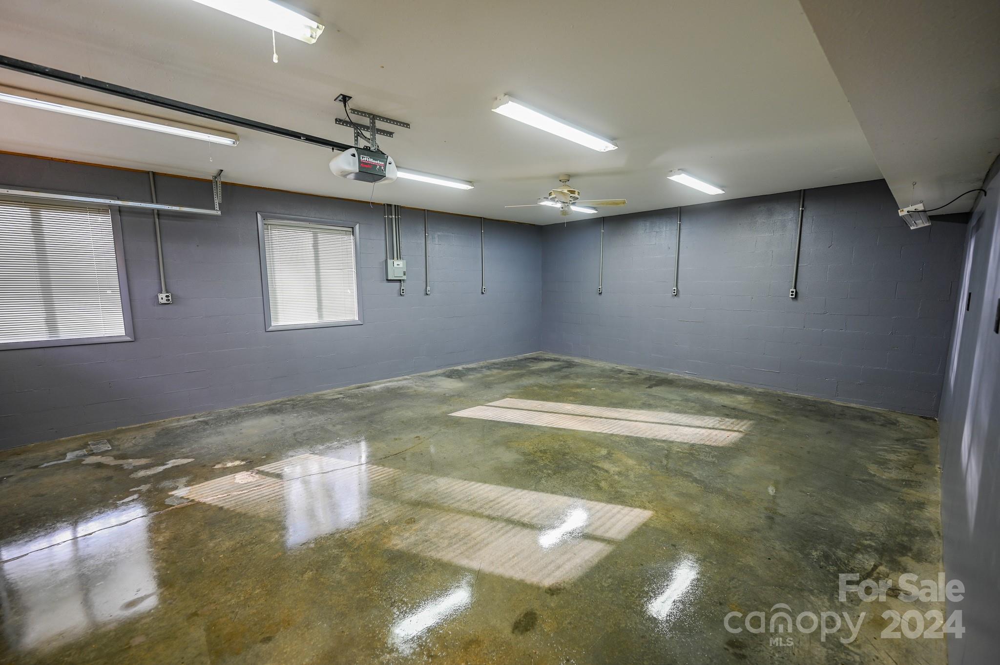 183 Creekside Drive Property Photo 39