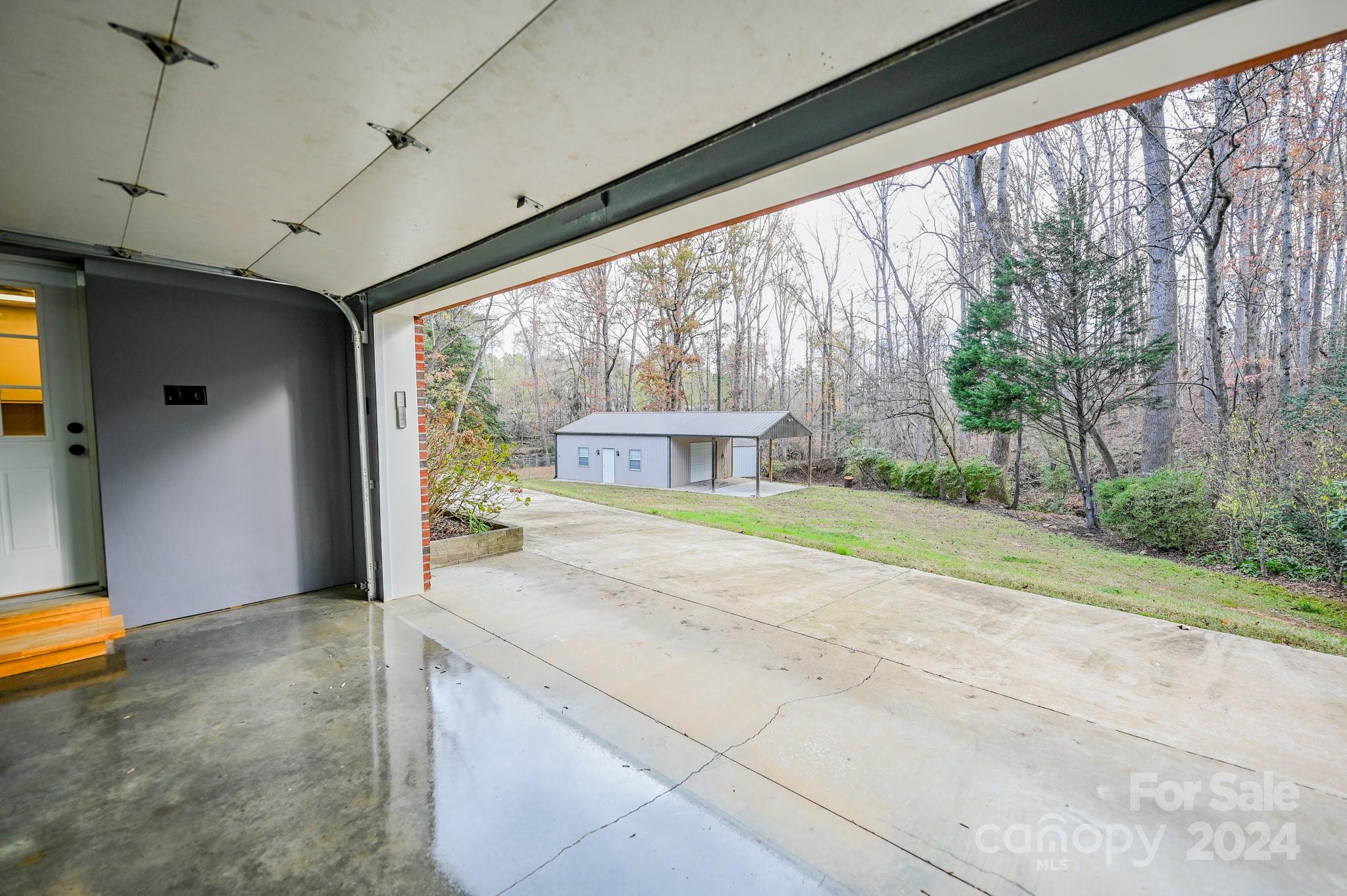 183 Creekside Drive Property Photo 40