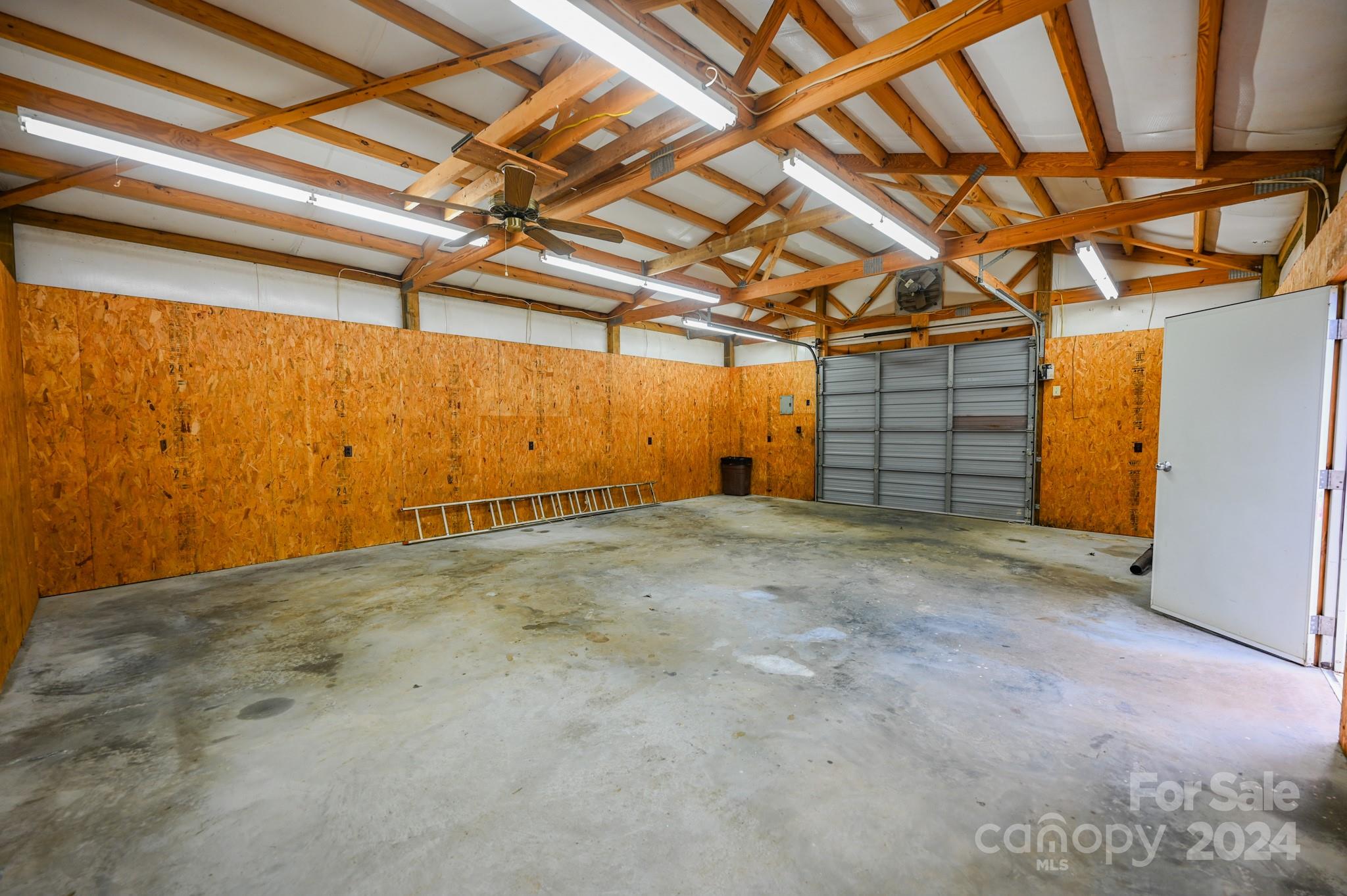 183 Creekside Drive Property Photo 44