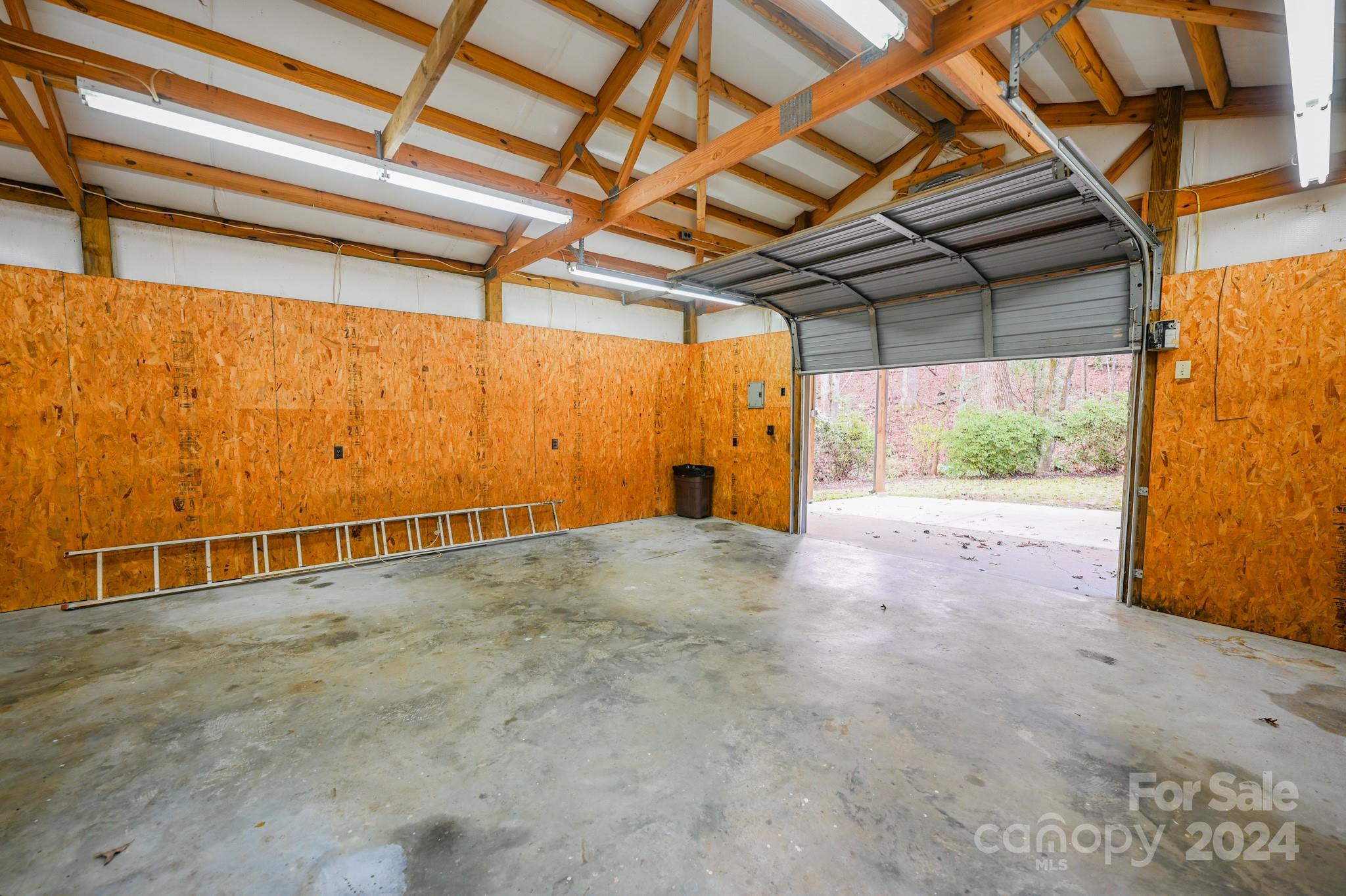 183 Creekside Drive Property Photo 45