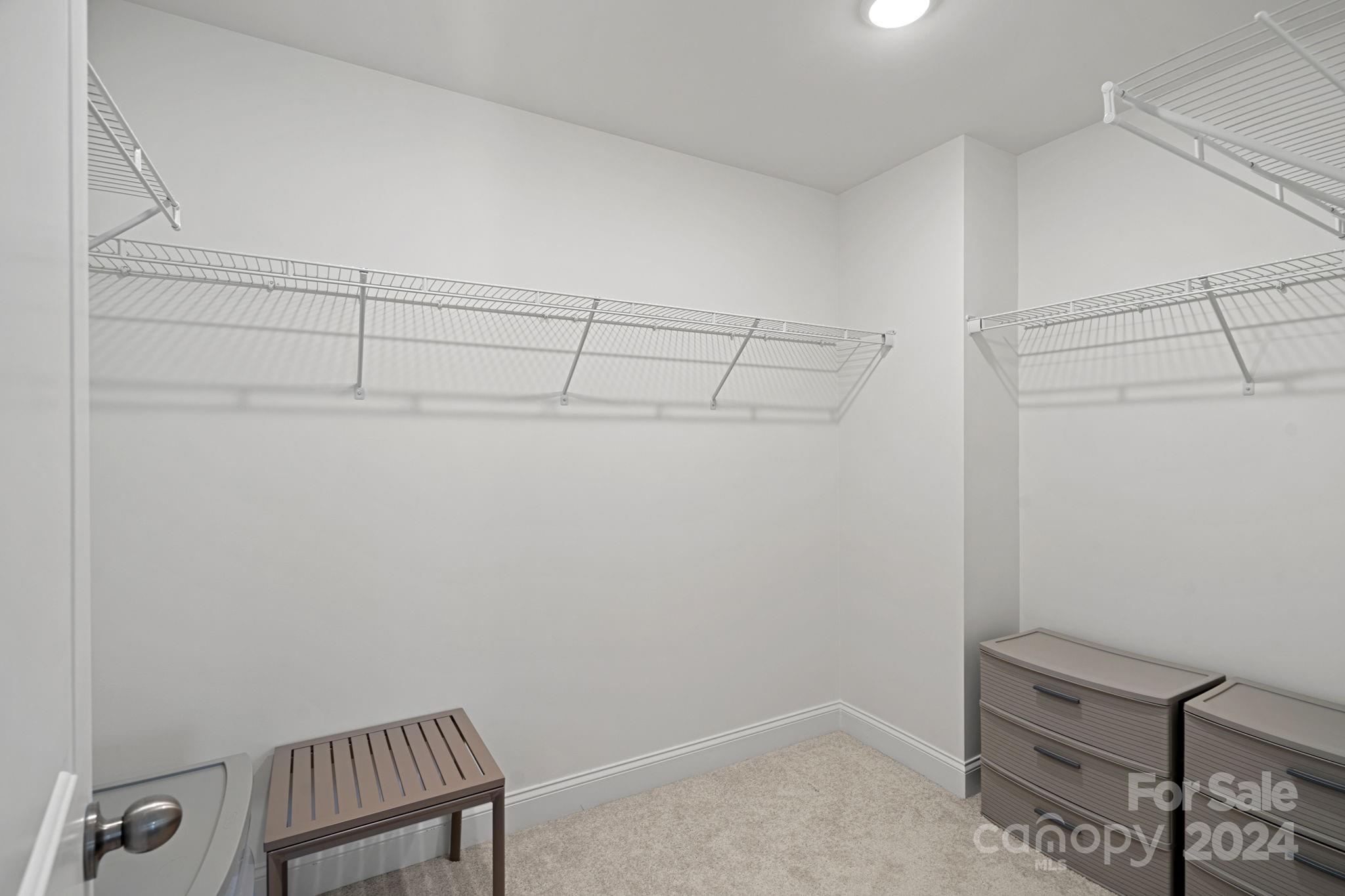 208 Waterlynn Ridge Road B Property Photo 17