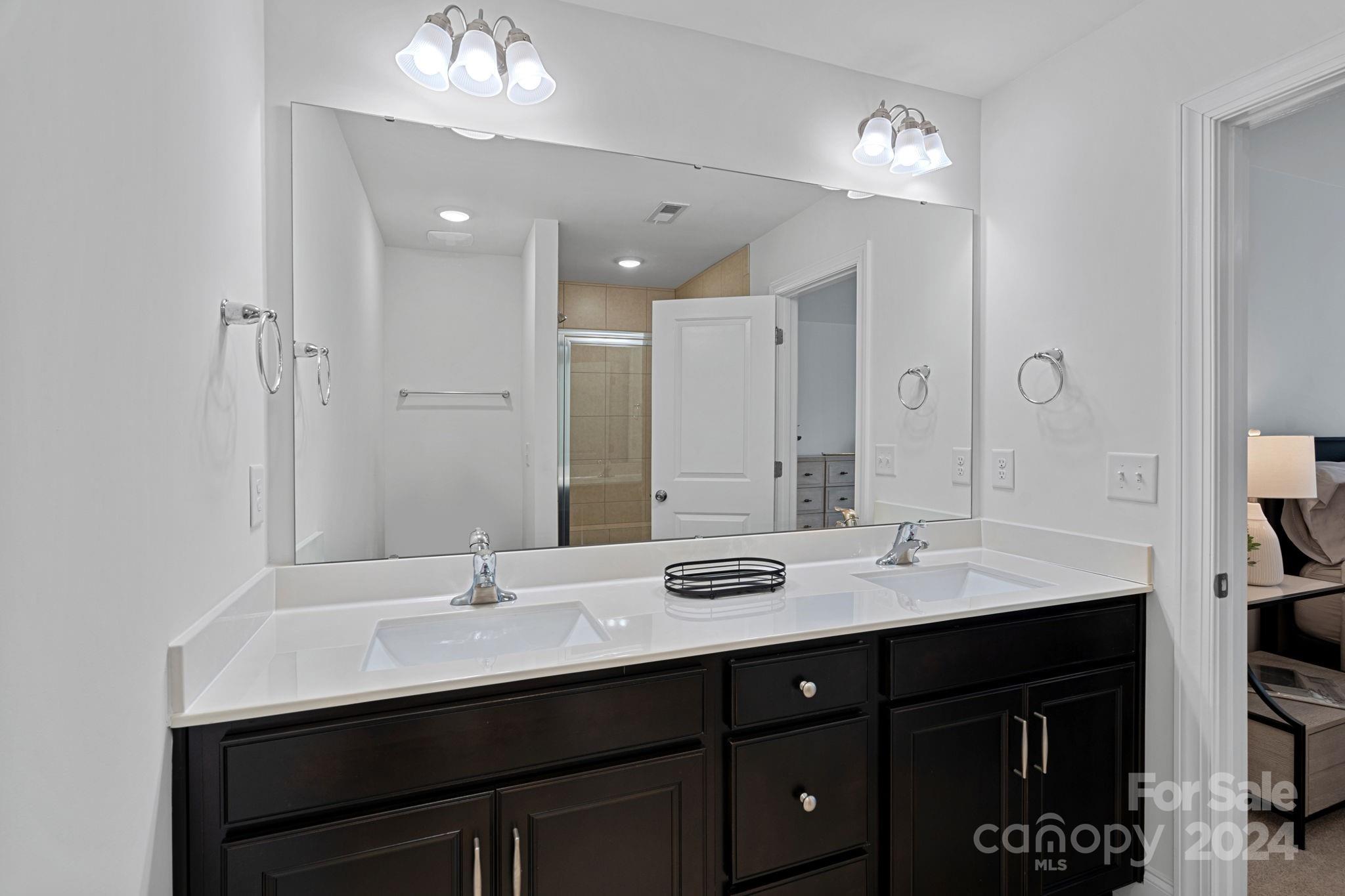 208 Waterlynn Ridge Road B Property Photo 23
