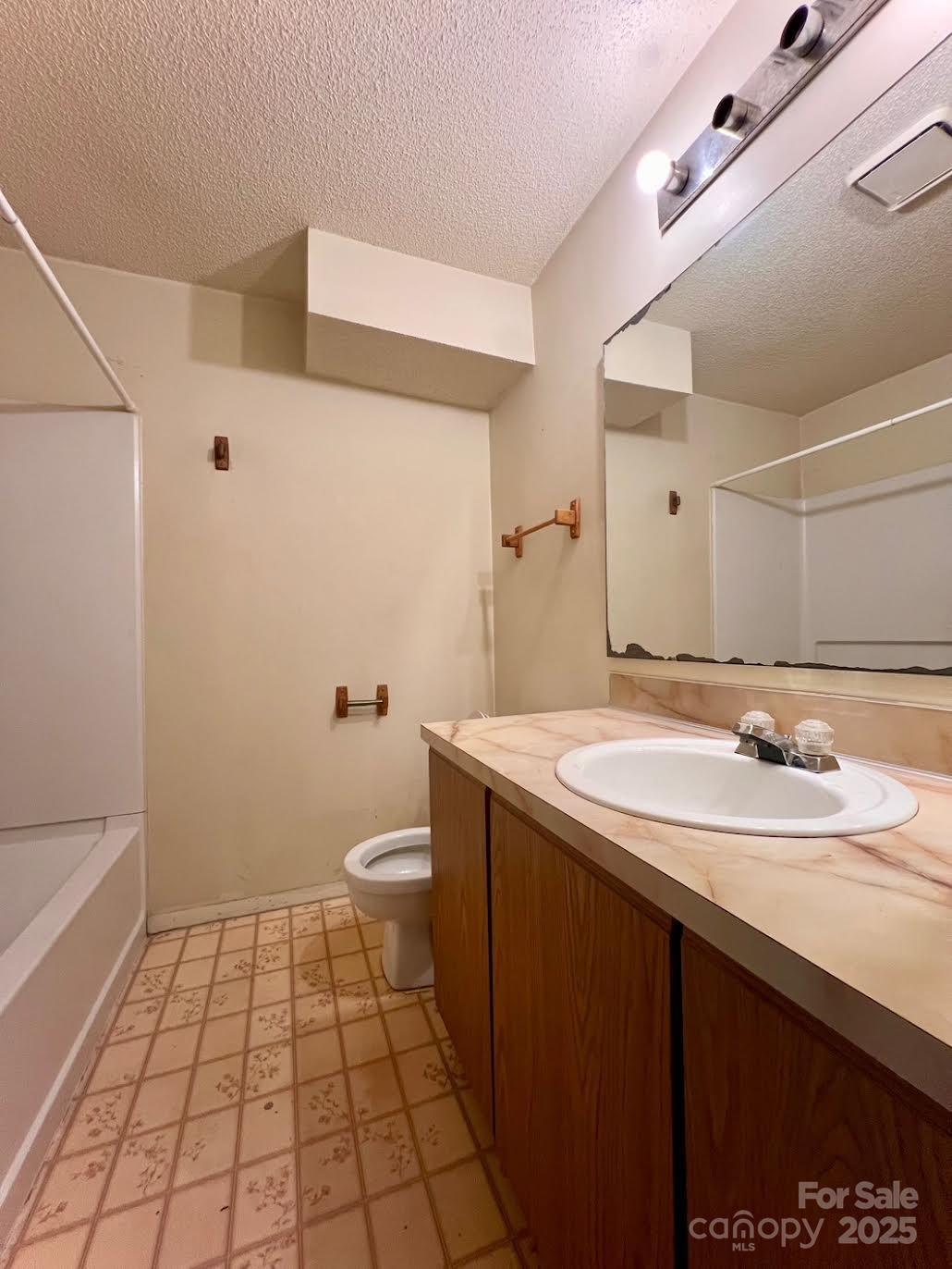 7324 Pebblestone Drive F Property Photo 13