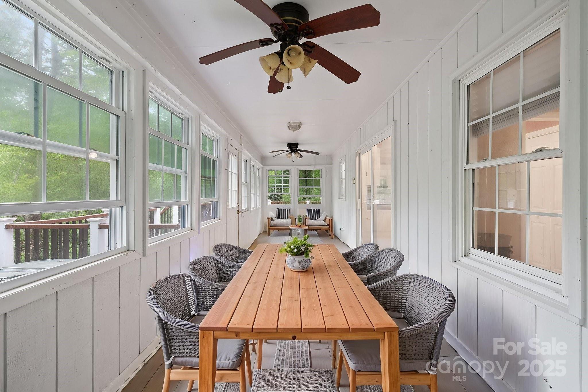 171 Surry Lane Property Photo 8