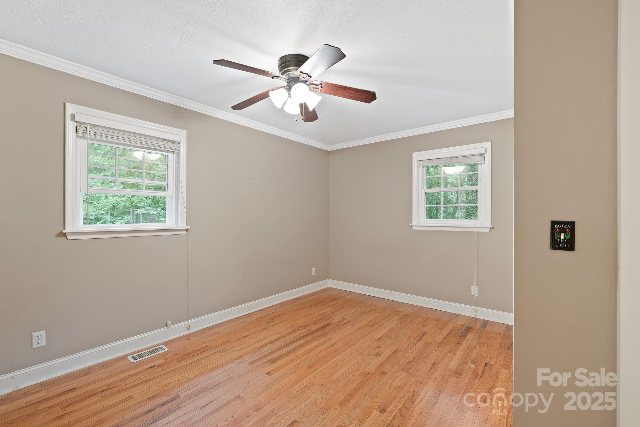 171 Surry Lane Property Photo 13