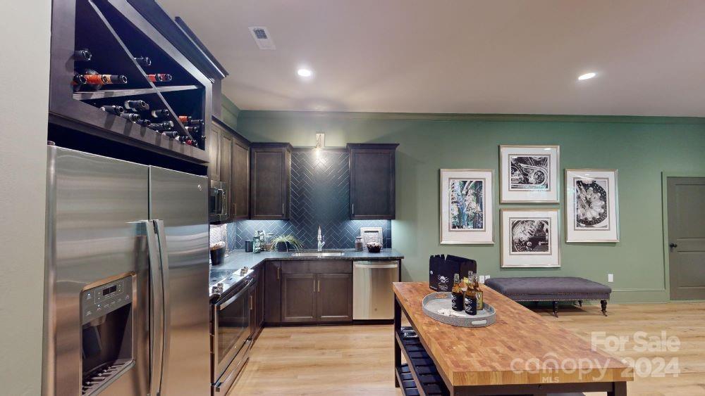 811 Irish Creek Drive 1 Property Photo 24