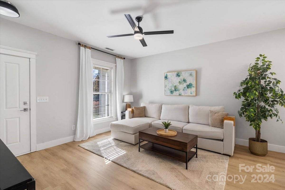 8225 Ballymore Court Property Photo 4