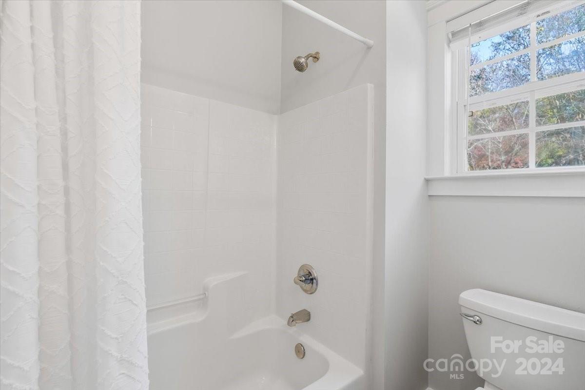 8225 Ballymore Court Property Photo 28