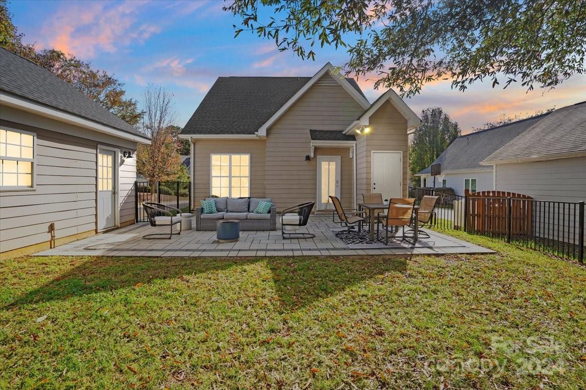 8225 Ballymore Court Property Photo 30