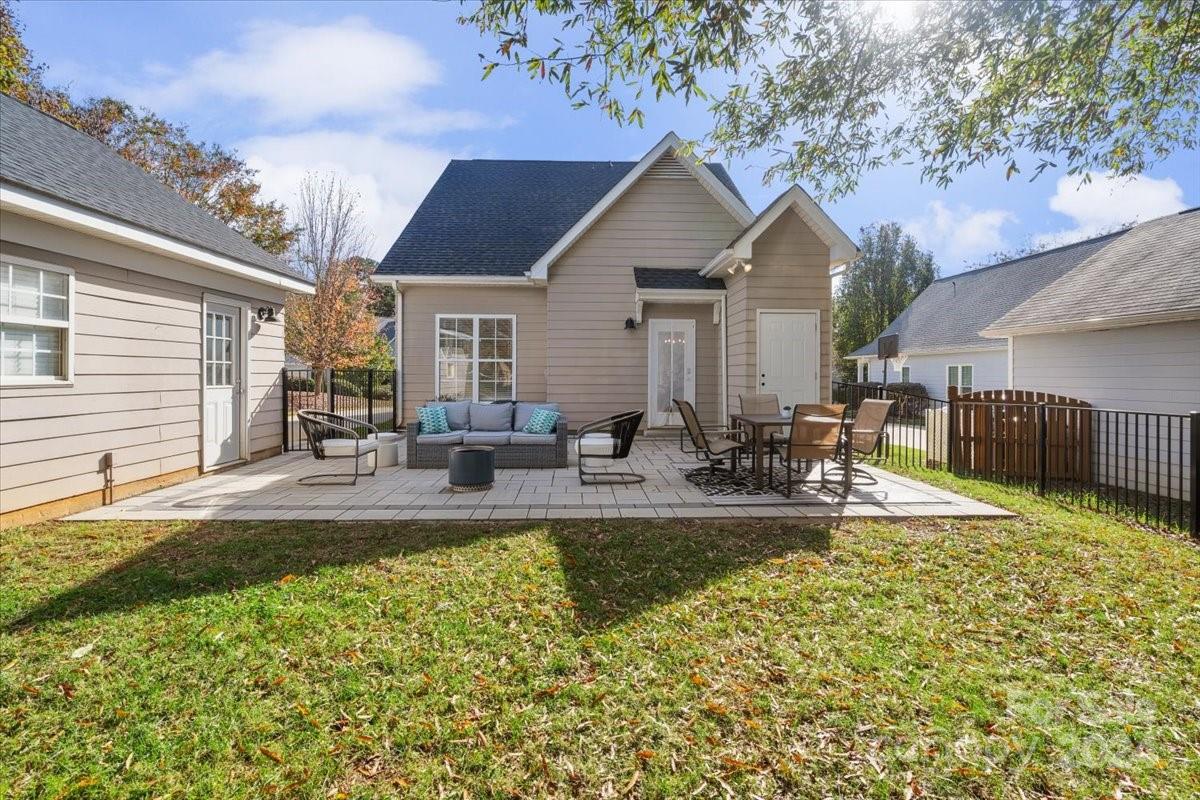8225 Ballymore Court Property Photo 31