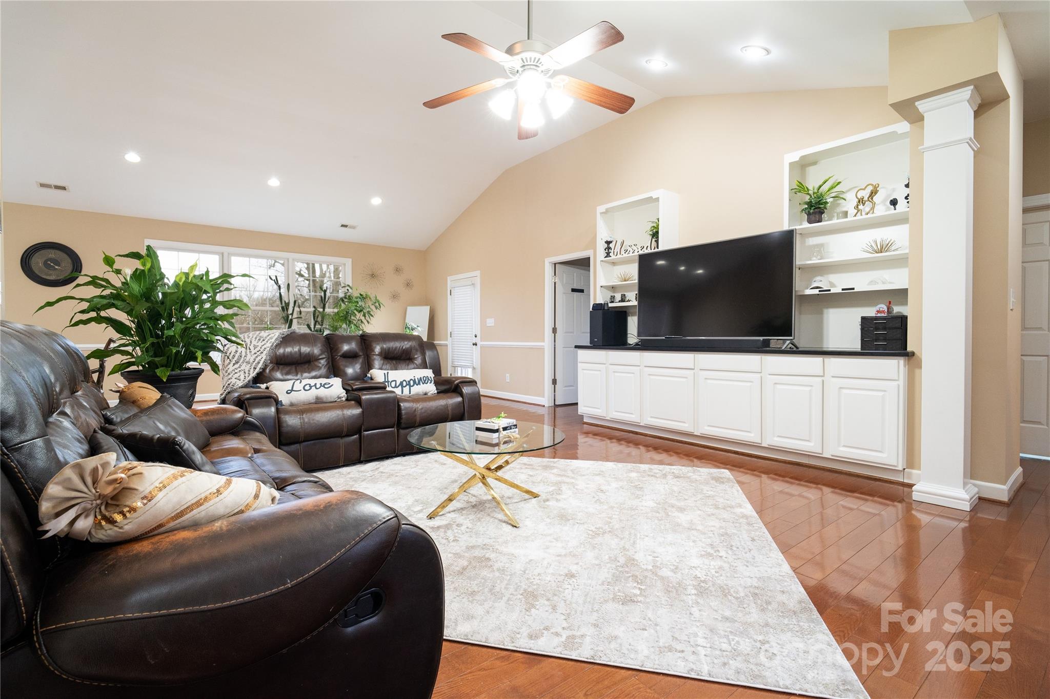 1825 Smyre Farm Road Property Photo 4