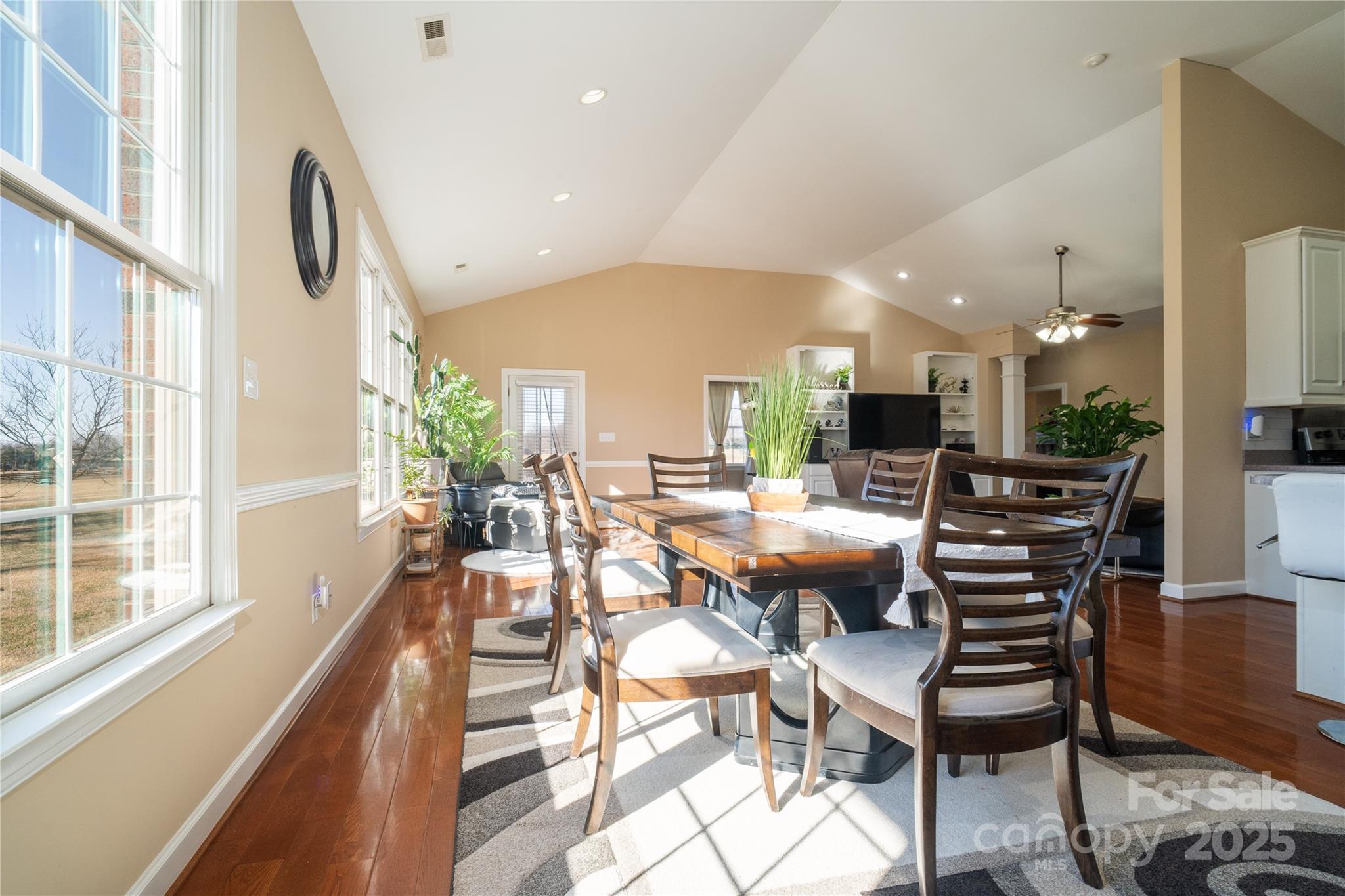 1825 Smyre Farm Road Property Photo 8