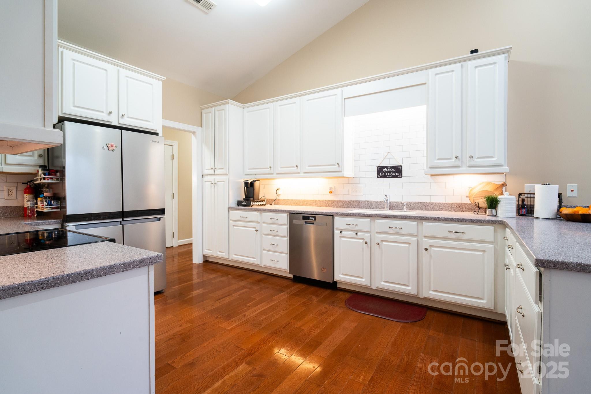 1825 Smyre Farm Road Property Photo 9