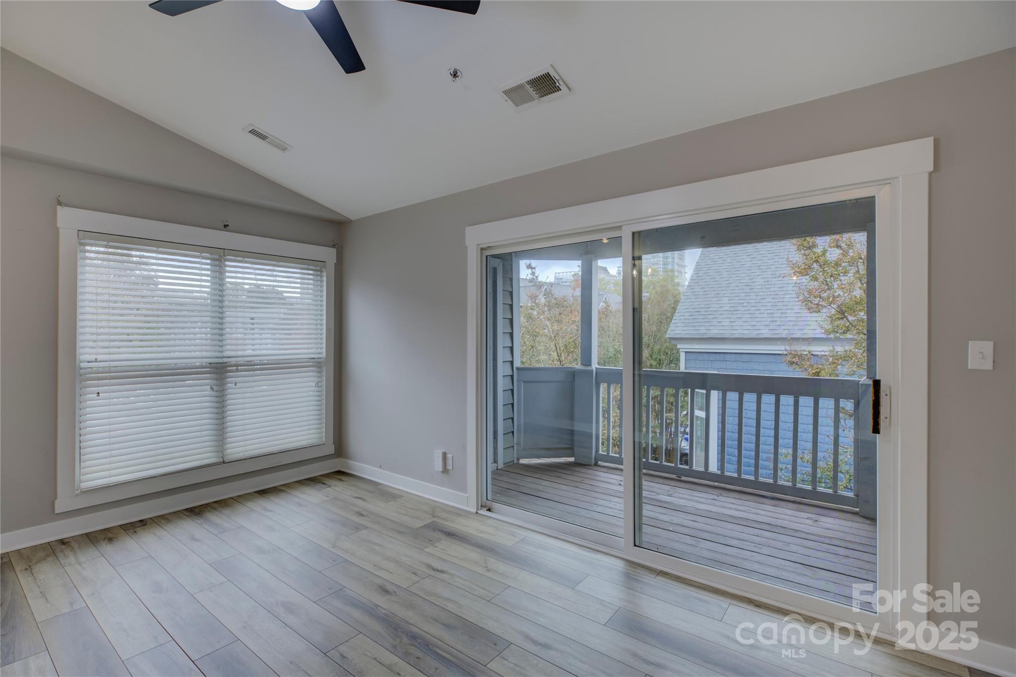525 N Graham Street 3a Property Photo 10